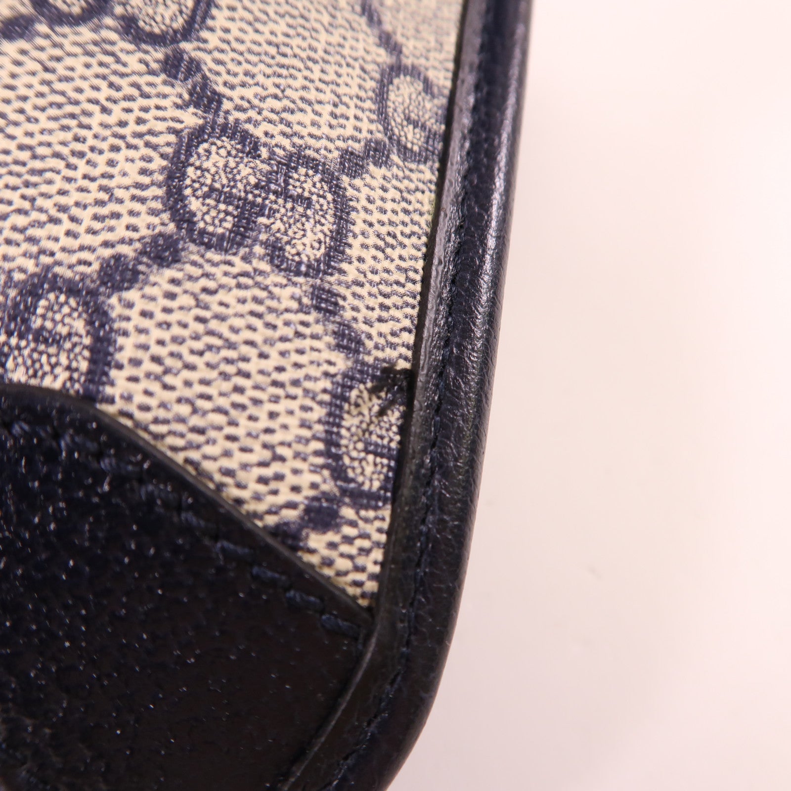 GUCCI 塗層帆布Ophidia GG Supreme銀扣腰包