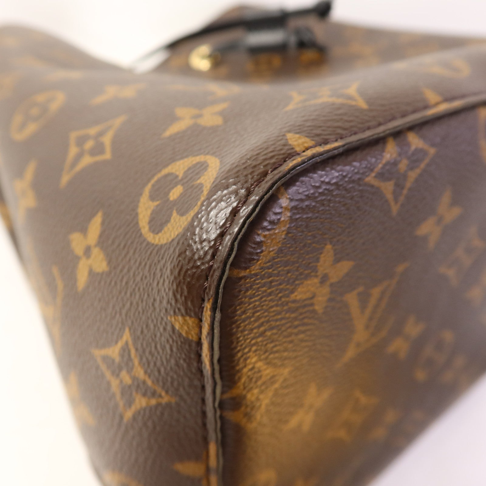 LOUIS VUITTON Monogram Neo Noe MM金扣肩背袋