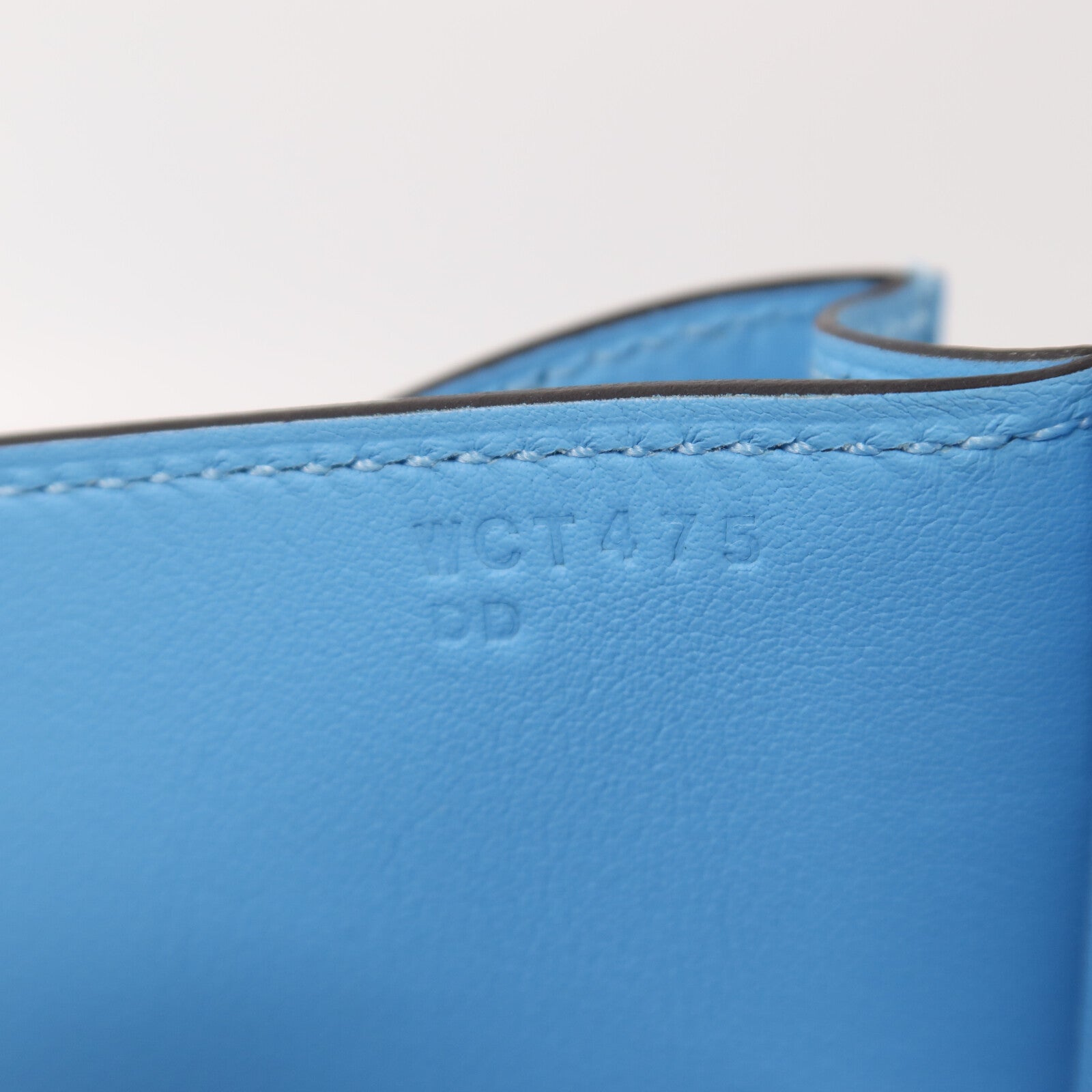 HERMES Swift皮革Constance Mini肩背袋Celeste