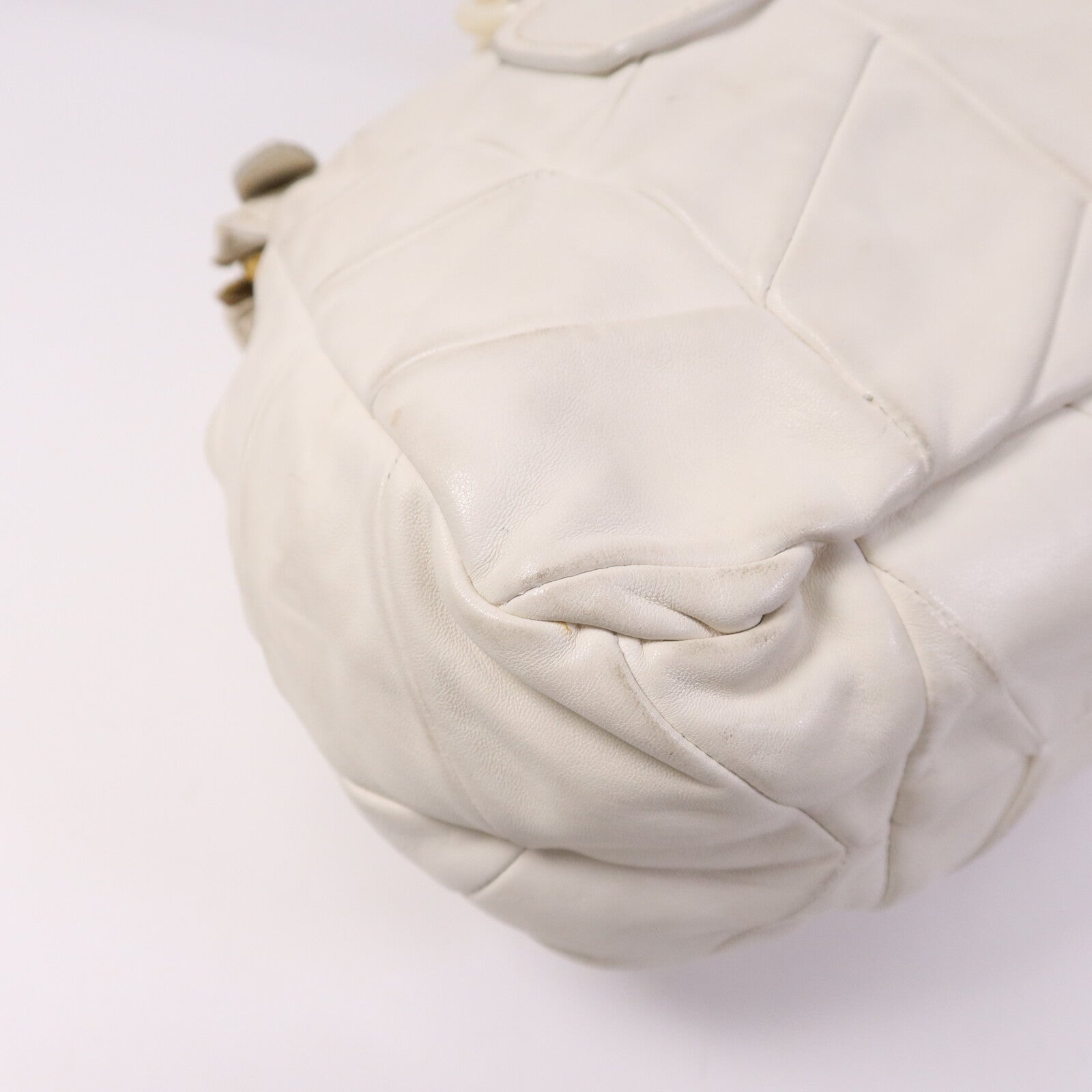 Miu Miu 羊皮皮革Shoulder Bag金扣肩背袋