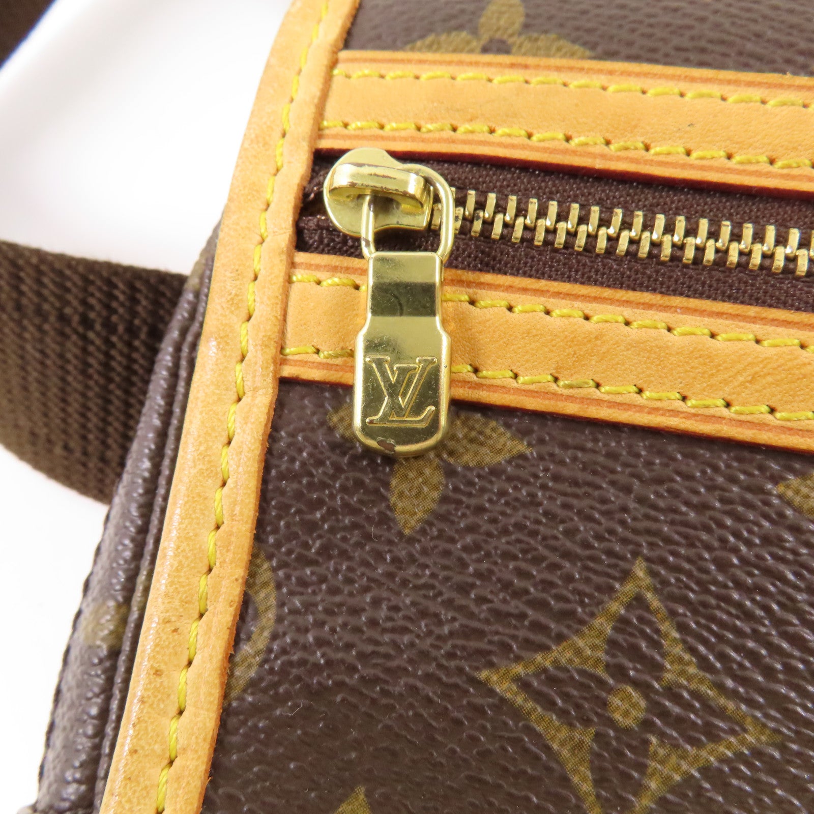 LOUIS VUITTON Monogram Bosphore Waist Bag金扣腰包