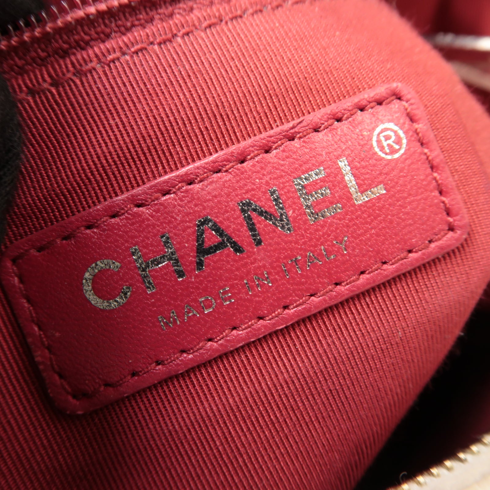 CHANEL 【激減優惠】菱格牛皮皮革Gabrielle Small金扣/銀扣鏈帶肩背袋白色/黑色