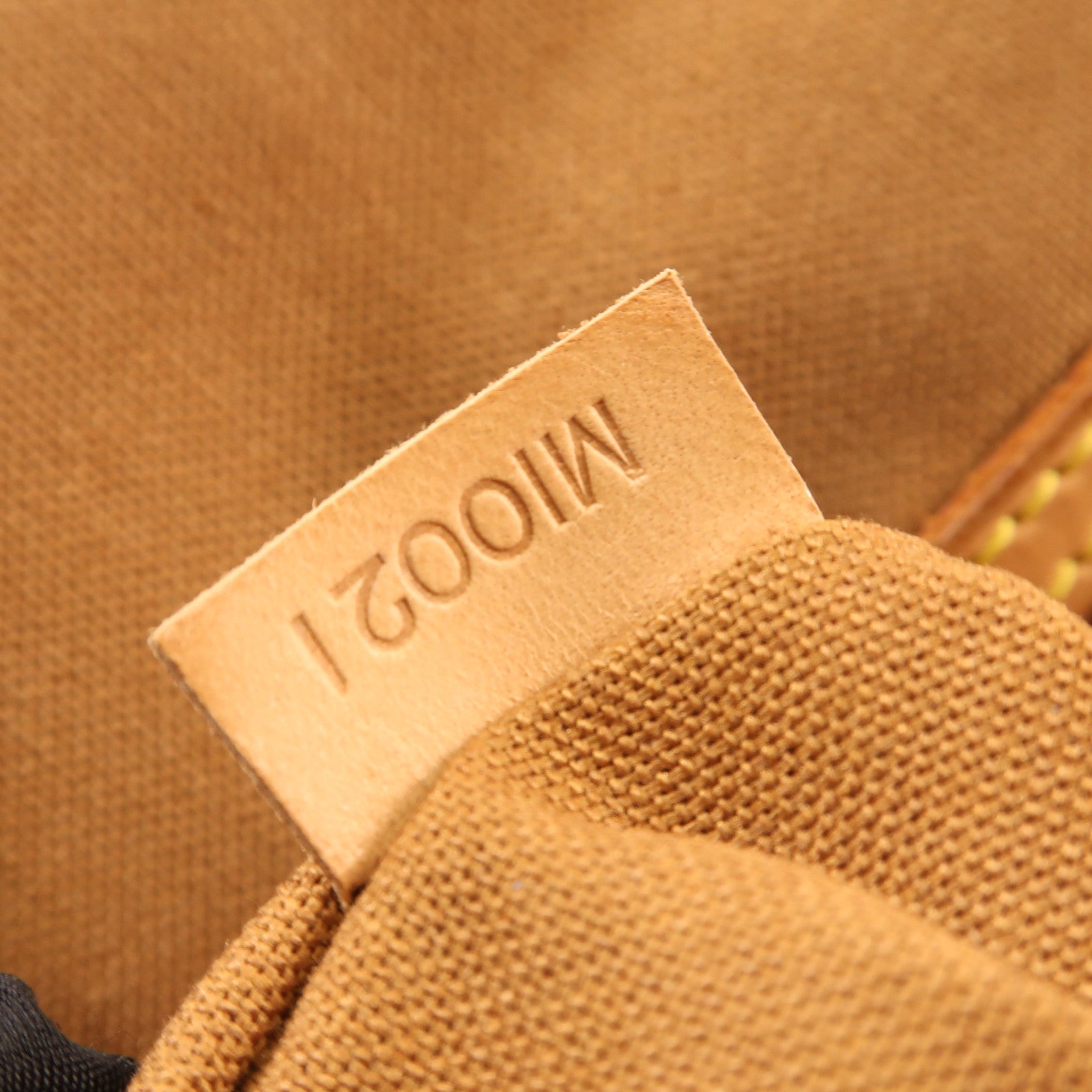 LOUIS VUITTON Monogram Mini Looping金扣肩背袋