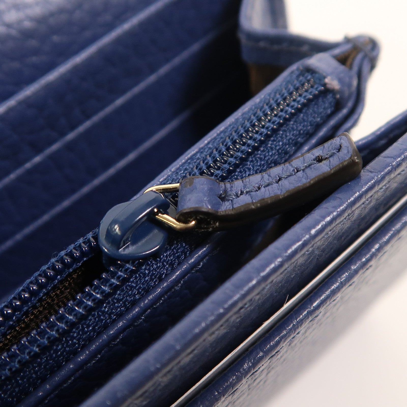 GUCCI 牛皮皮革Icon GG Interlocking金扣長錢包