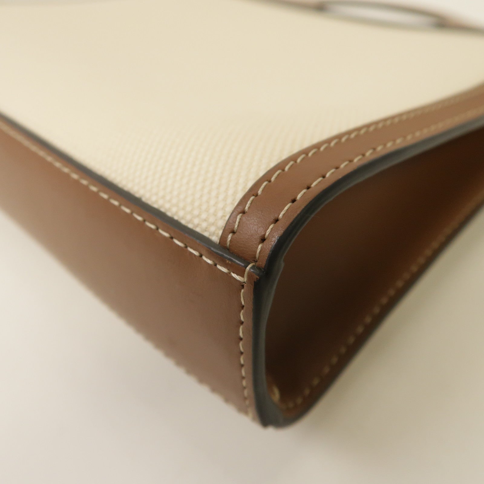 BURBERRY 帆布Pocket Bag金扣手挽肩背兩用袋啡色2