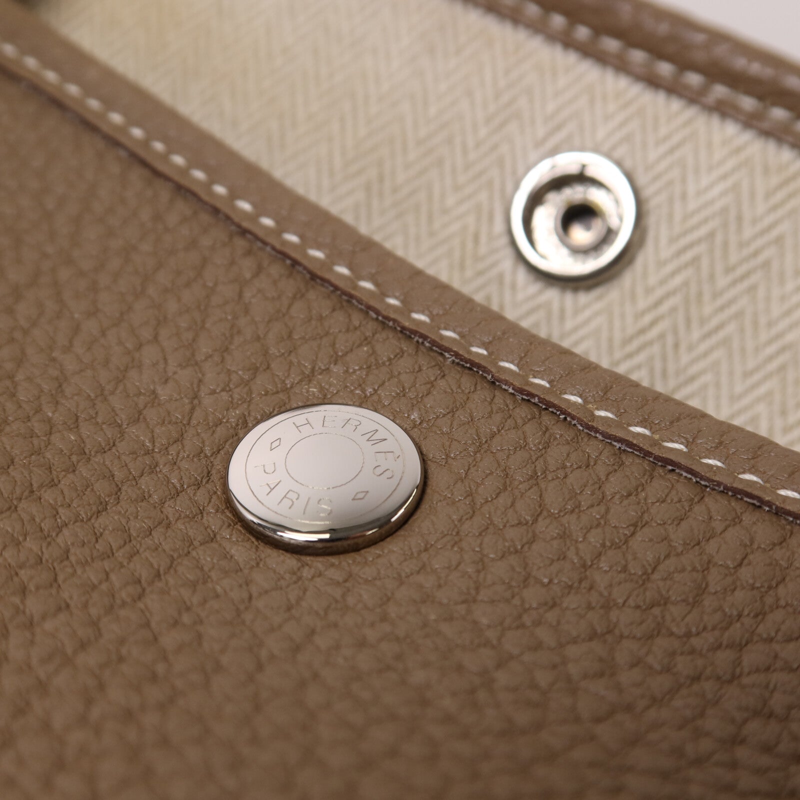 HERMES Clemence皮革Garden Party PM銀扣手挽袋Etoupe