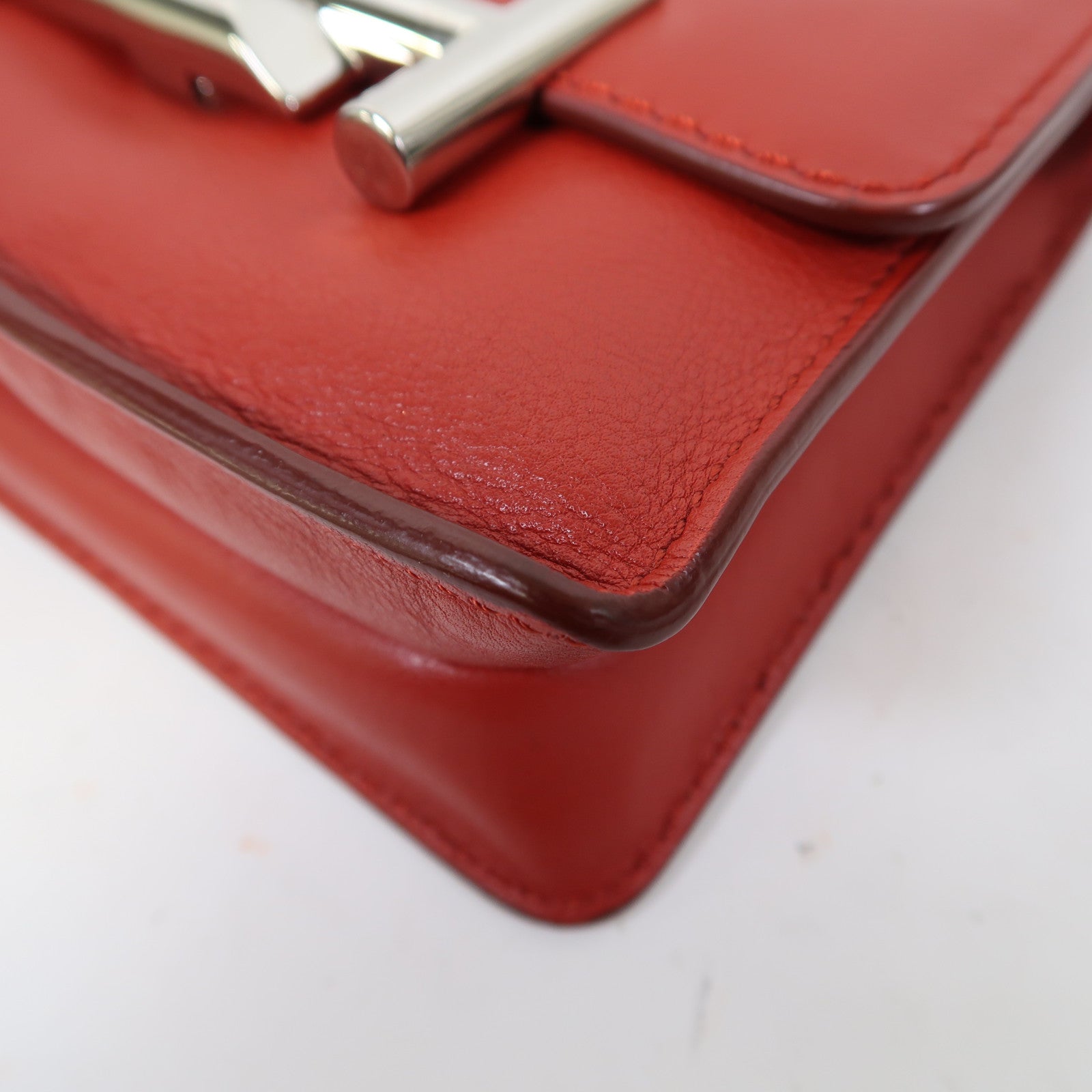 TOD'S 牛皮皮革Chain Bag銀扣鏈帶肩背袋紅色