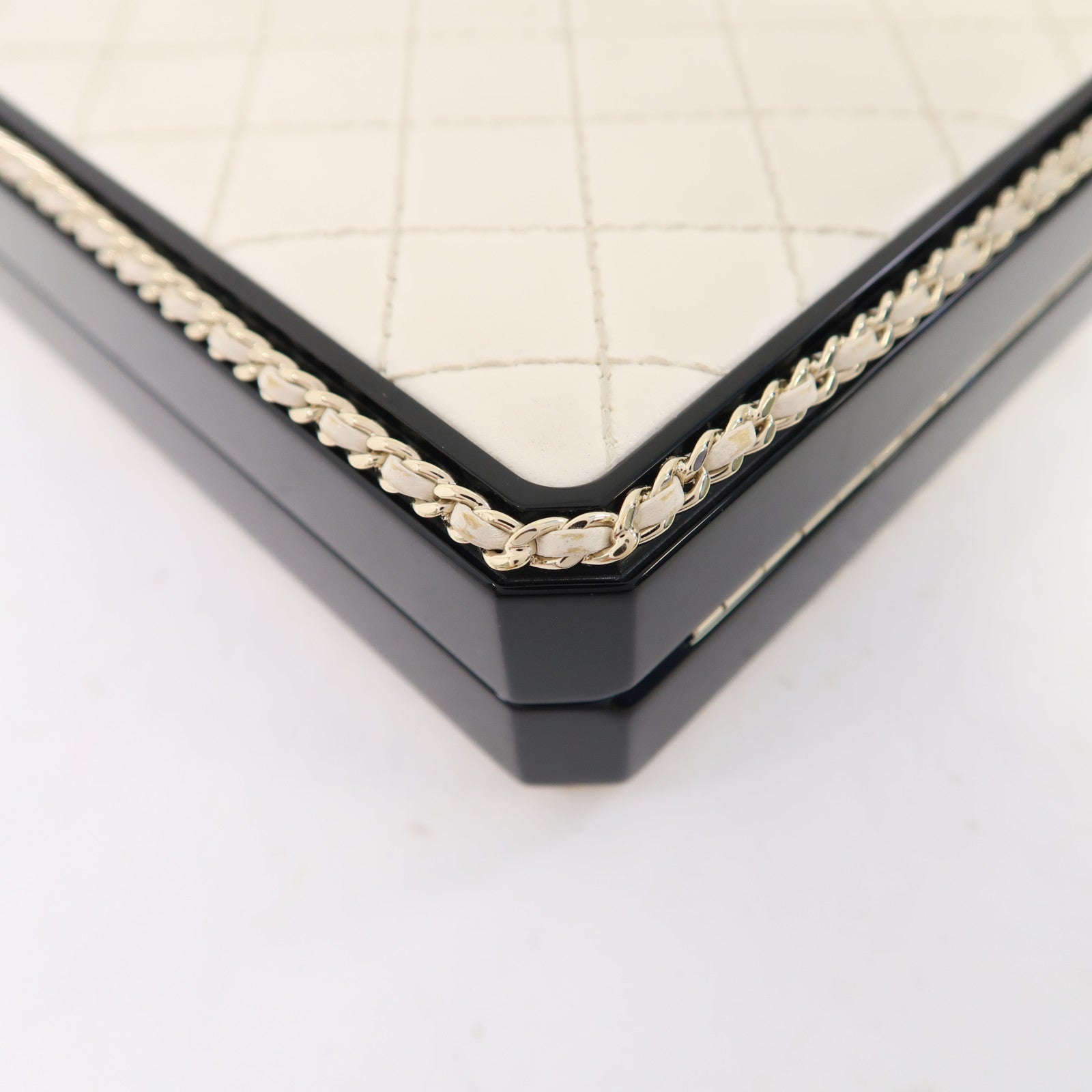 CHANEL 菱格羊皮皮革/PVC Chain Shoulder金扣肩背袋鏈帶白色