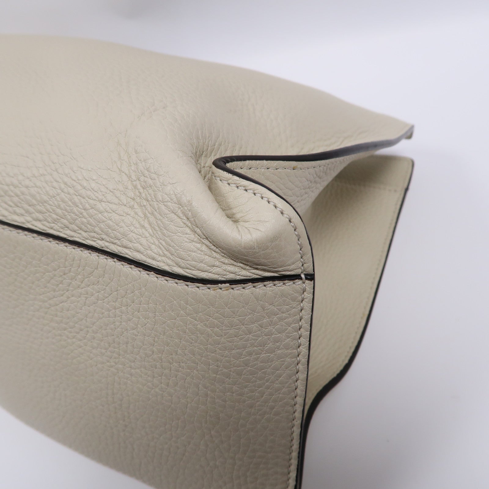 GUCCI 【激減優惠】牛皮皮革Bamboo Daily Shopper Shoulder Bag銀扣手挽肩背兩用袋白色