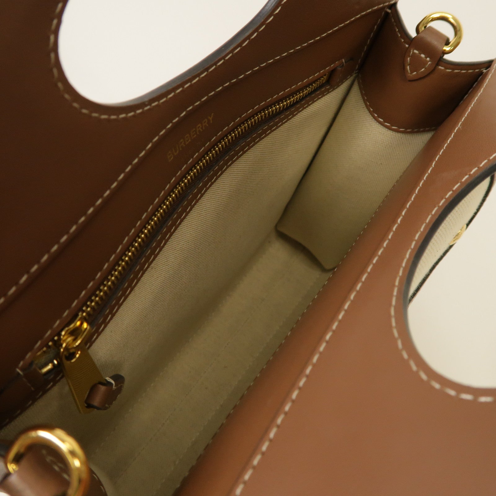 BURBERRY 帆布Pocket Bag金扣手挽肩背兩用袋啡色2