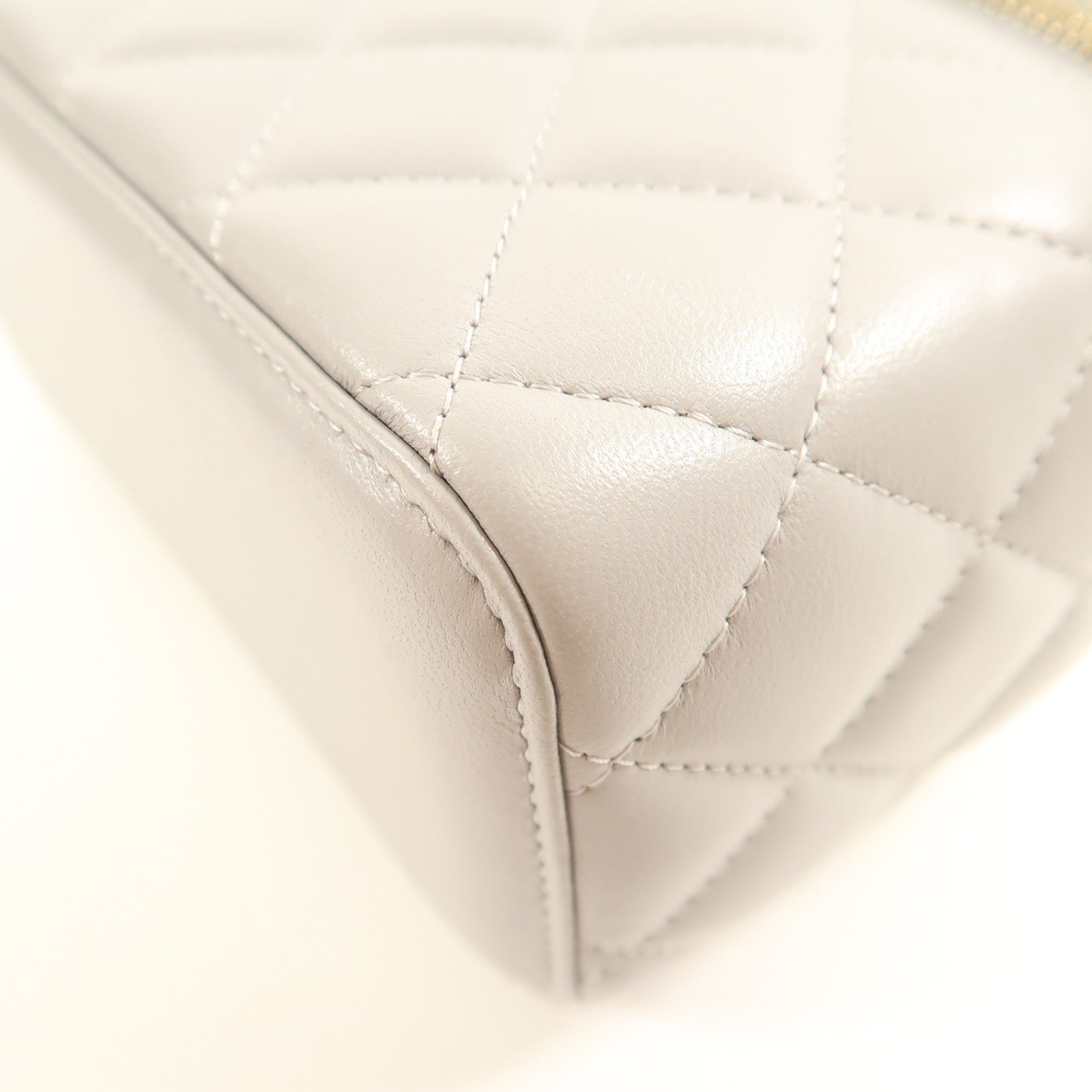 CHANEL CC GHW Vanity Case Chain Shoulder Bag Calfskin Leather Grey