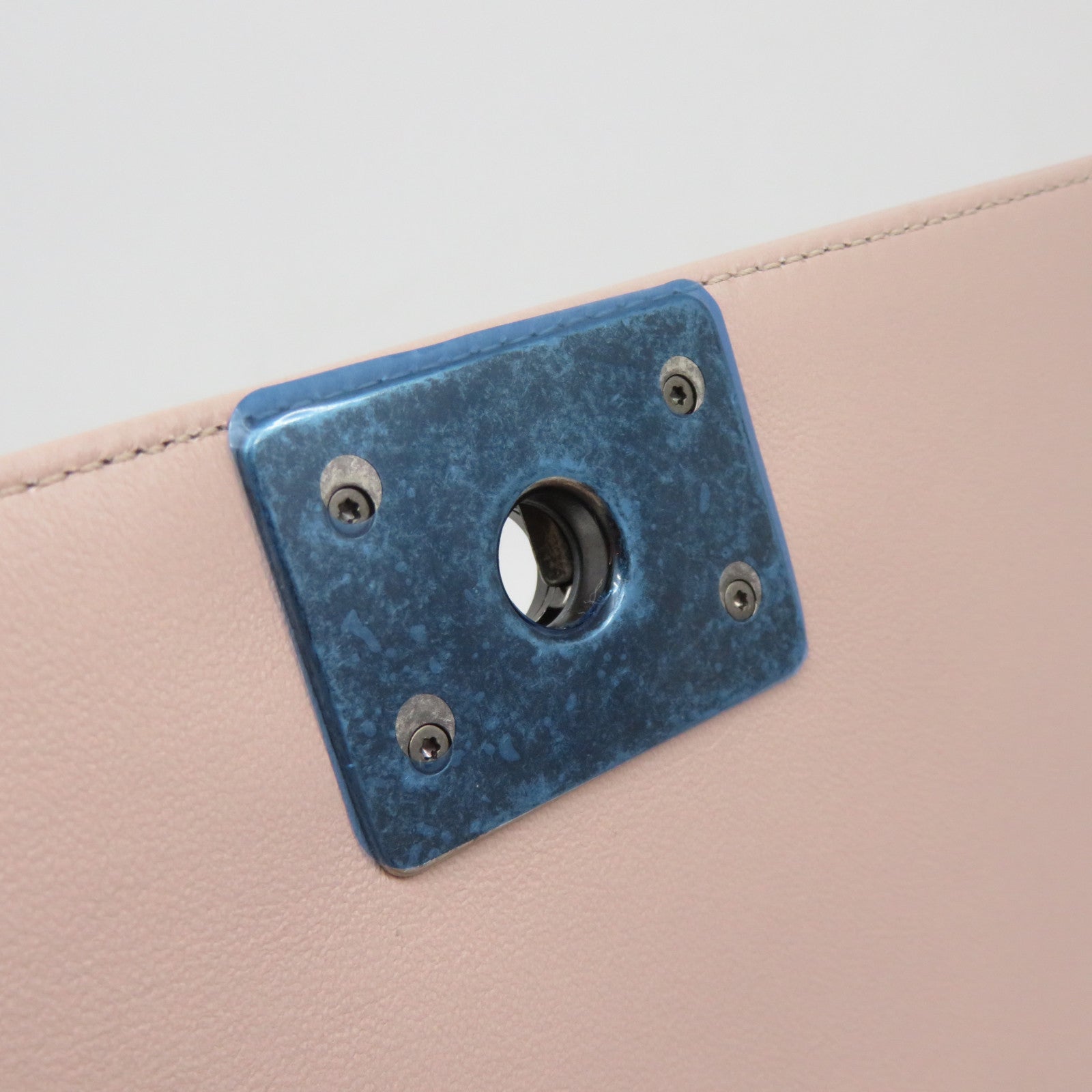 CHANEL rhombic cowhide leather Boy Chanel Shoulder Bag silver buckle chain shoulder bag nude