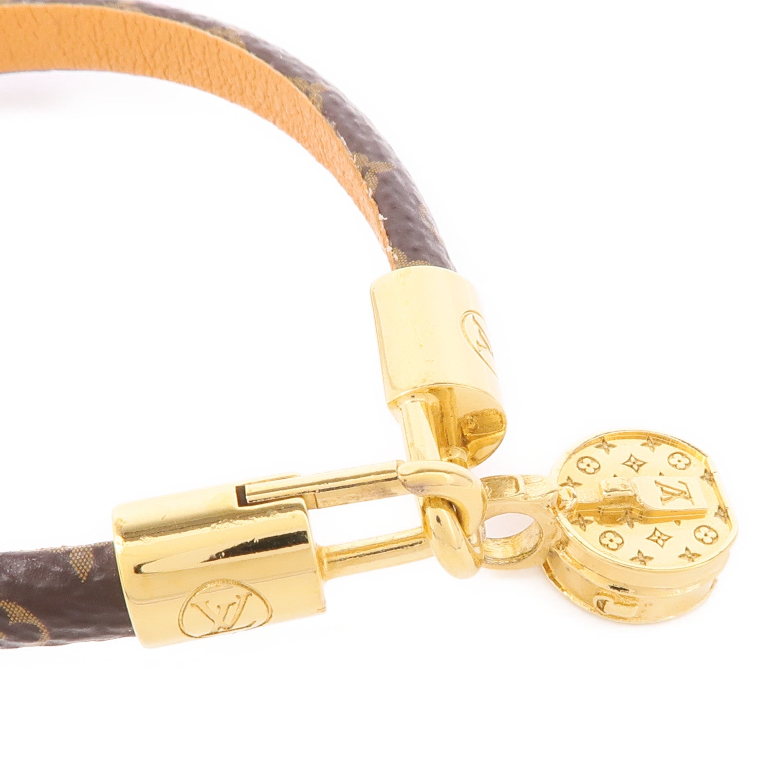 LOUIS VUITTON Monogram Tribute Charm金扣手鐲