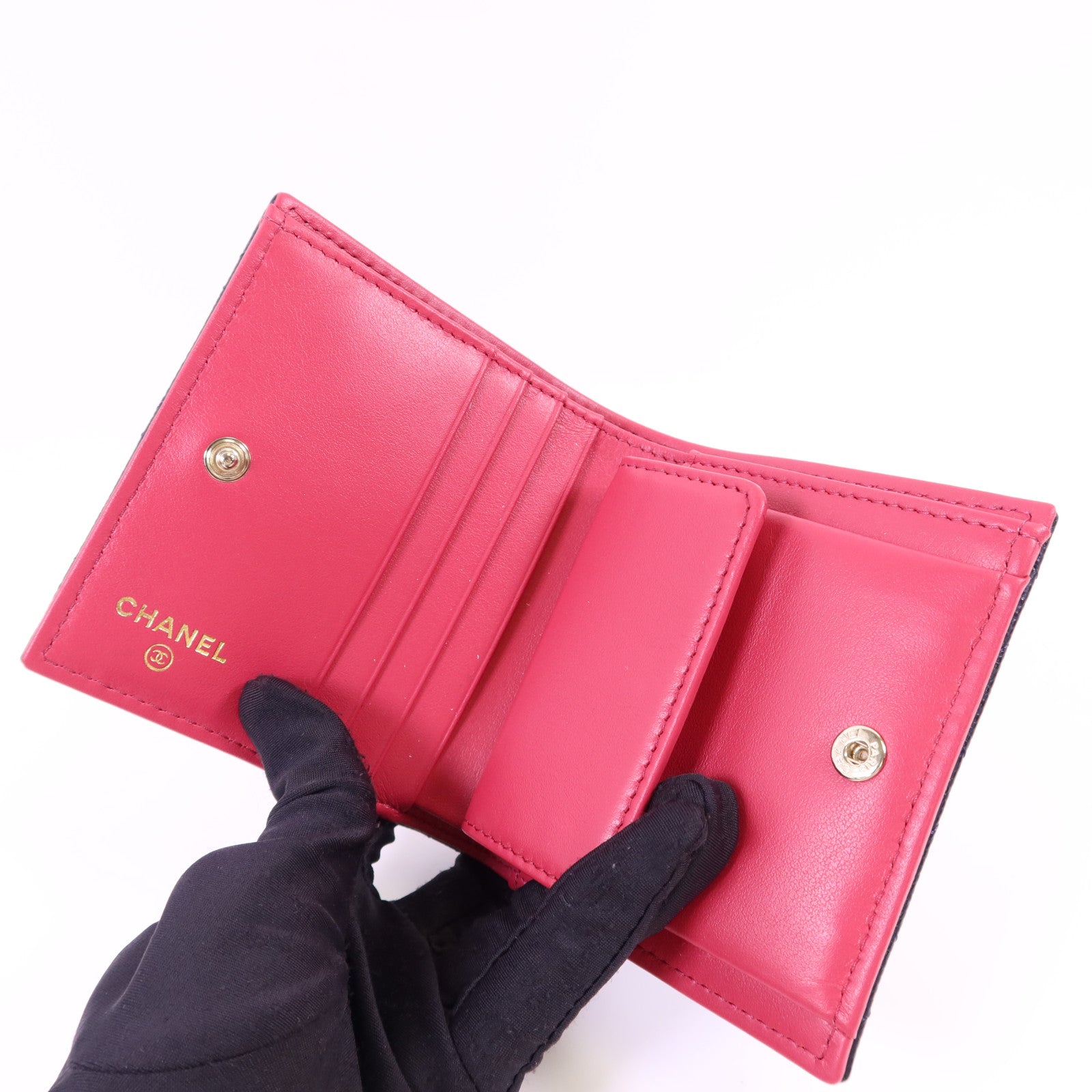 CHANEL 牛皮皮革Bifold Wallet金扣錢包
