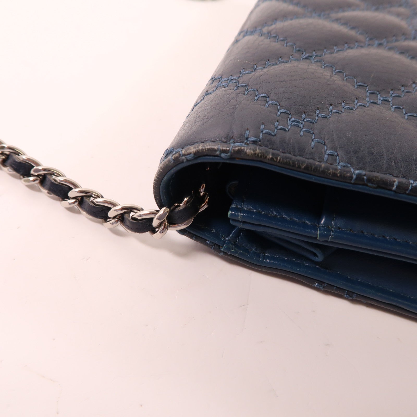 CHANEL 牛皮皮革WOC Wallet On Chain銀扣鏈帶肩背袋