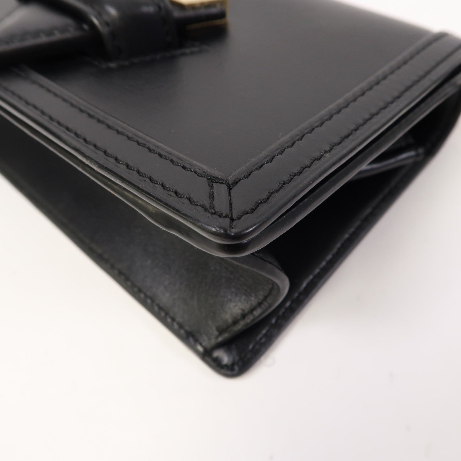 LOEWE 牛皮皮革Barcelona金扣肩背袋黑色