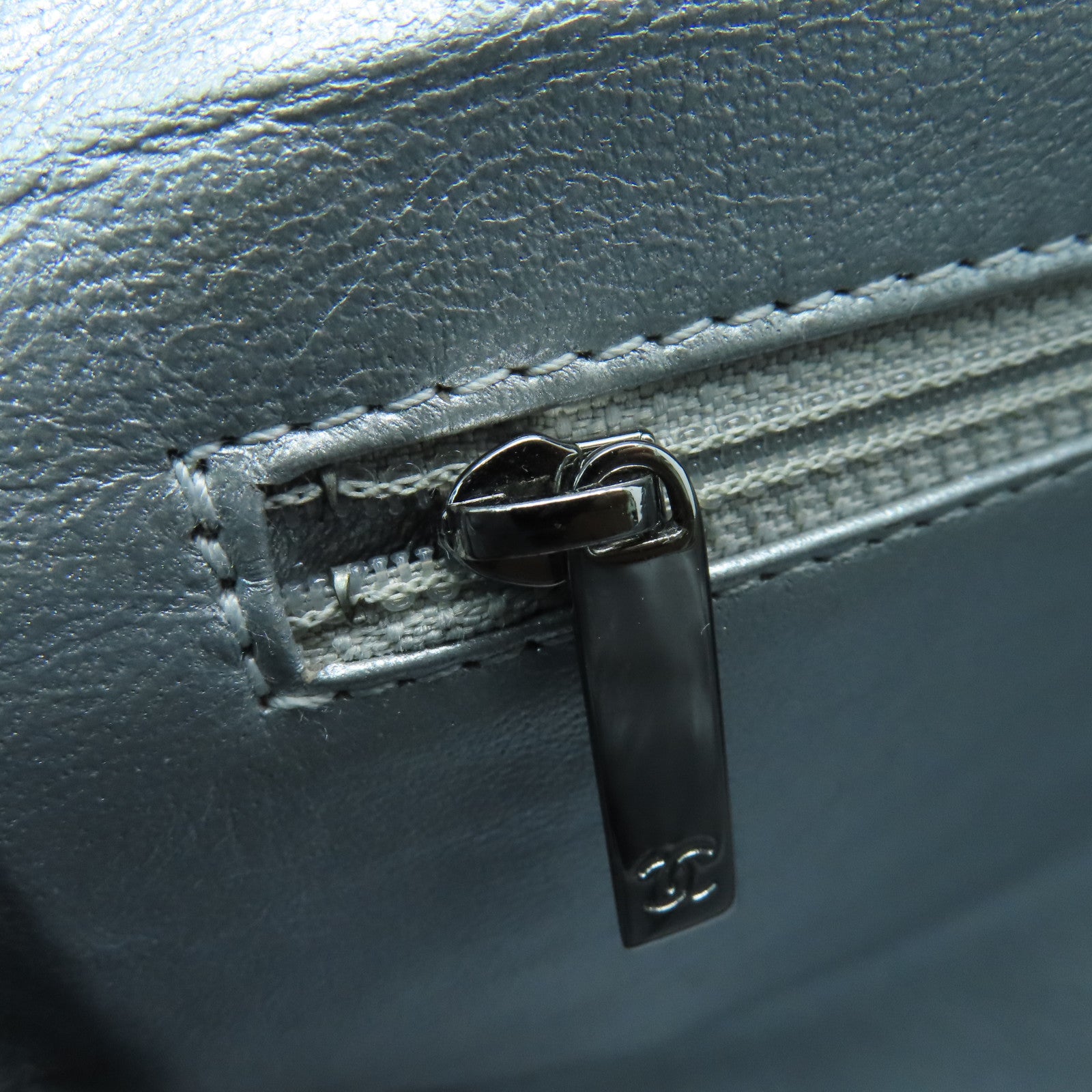 CHANEL 皮革Chain Shoulder銀扣鏈帶肩背袋黑色