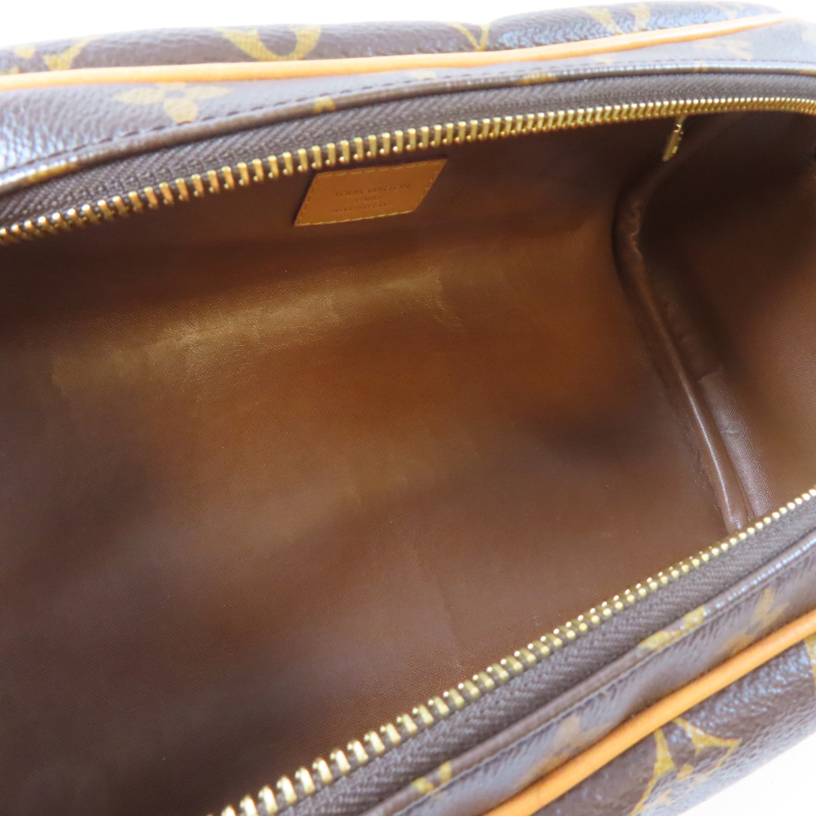 LOUIS VUITTON Monogram Dopp金扣手拿包啡色