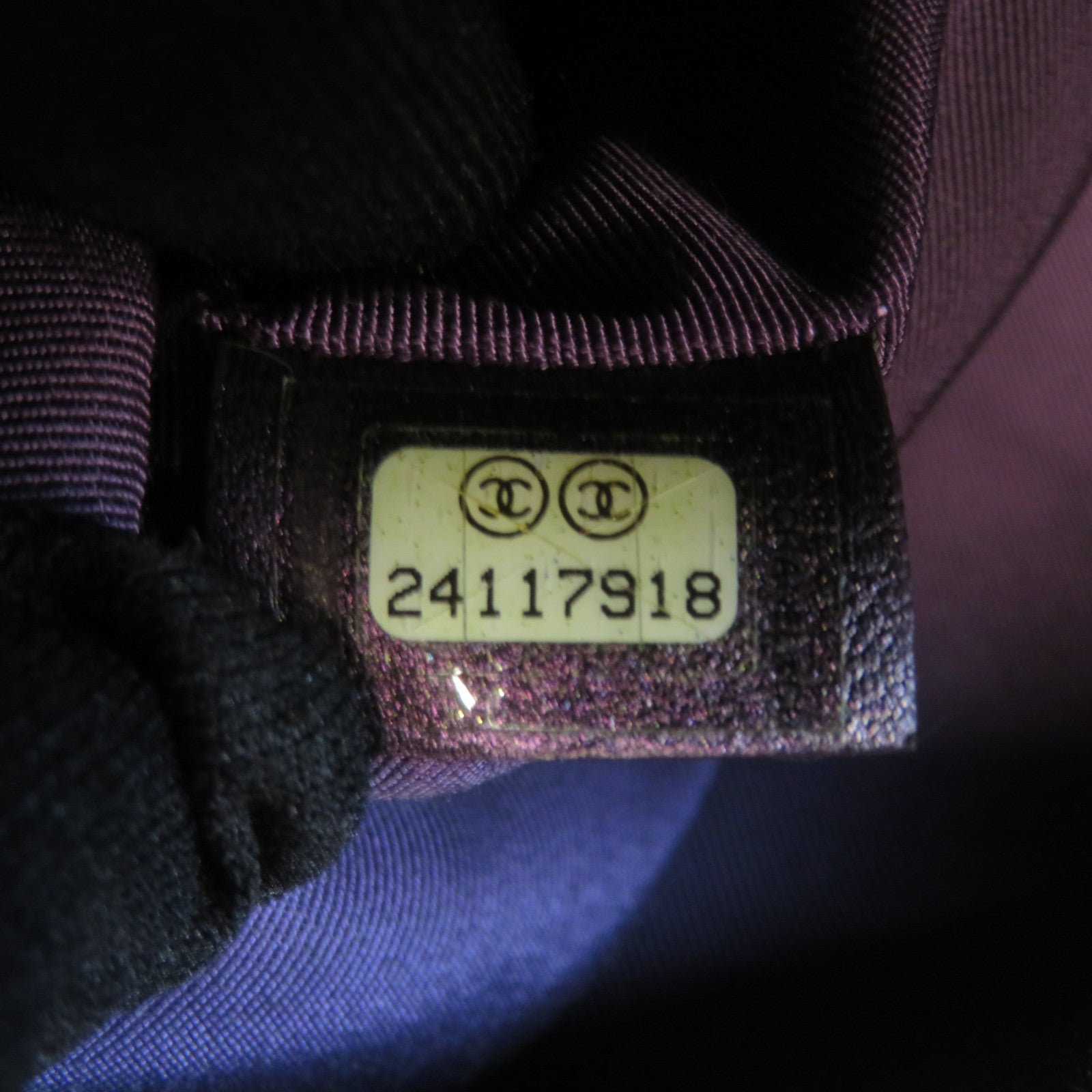 CHANEL **【激減優惠】菱格羊皮皮革Pouch銀扣手拿包紫色
