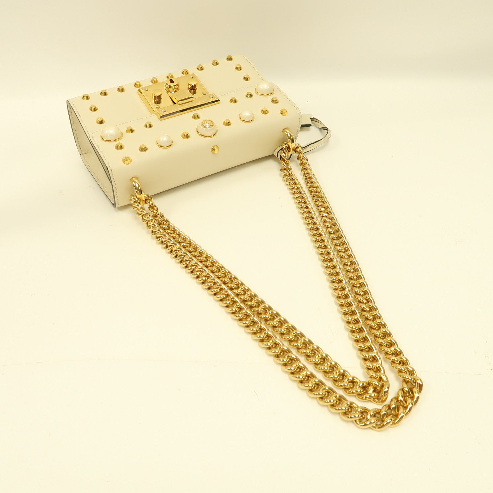 GUCCI 牛皮皮革Padlock GG金扣鏈帶肩背袋白色