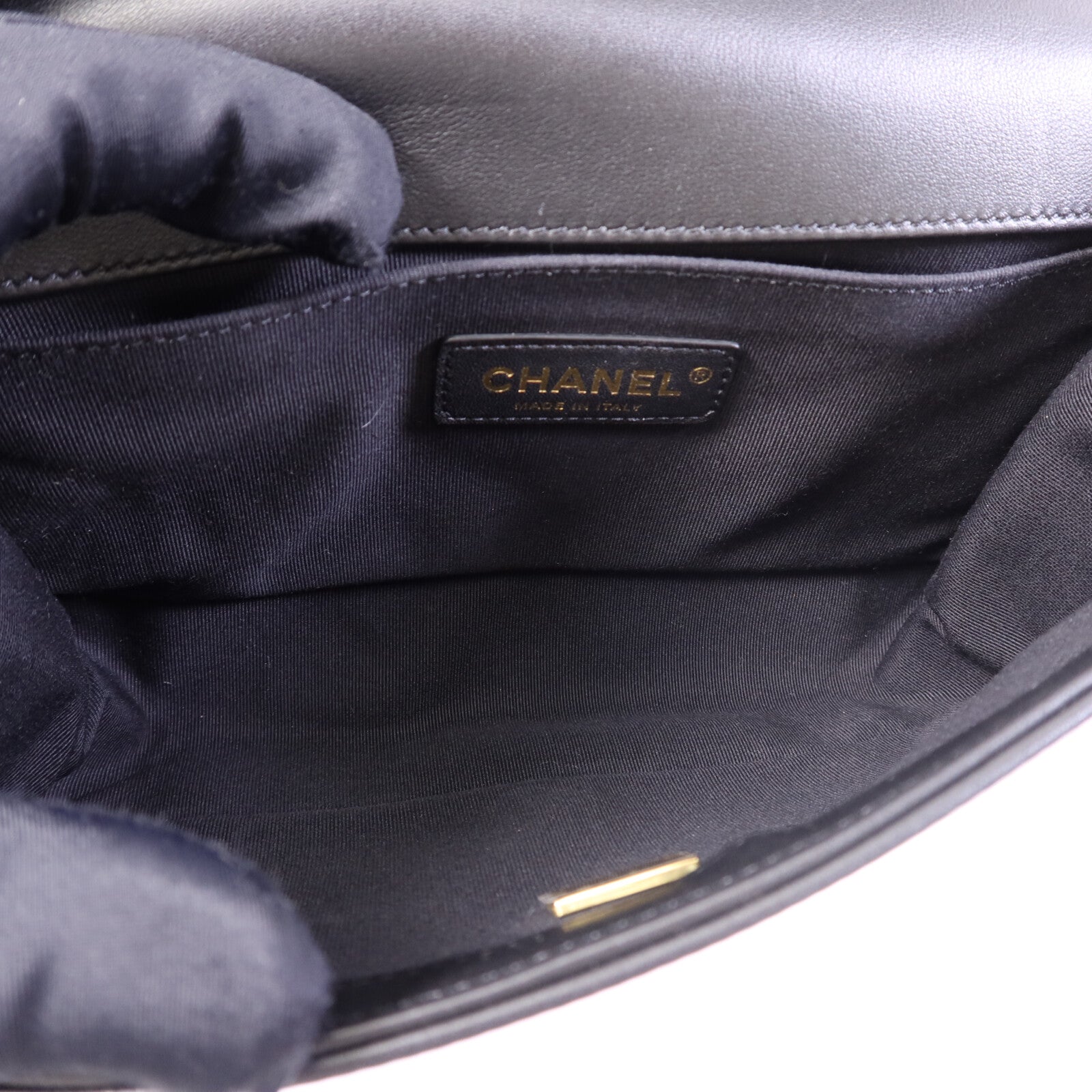 CHANEL 羊皮皮革Boy 25金扣鏈帶肩背袋