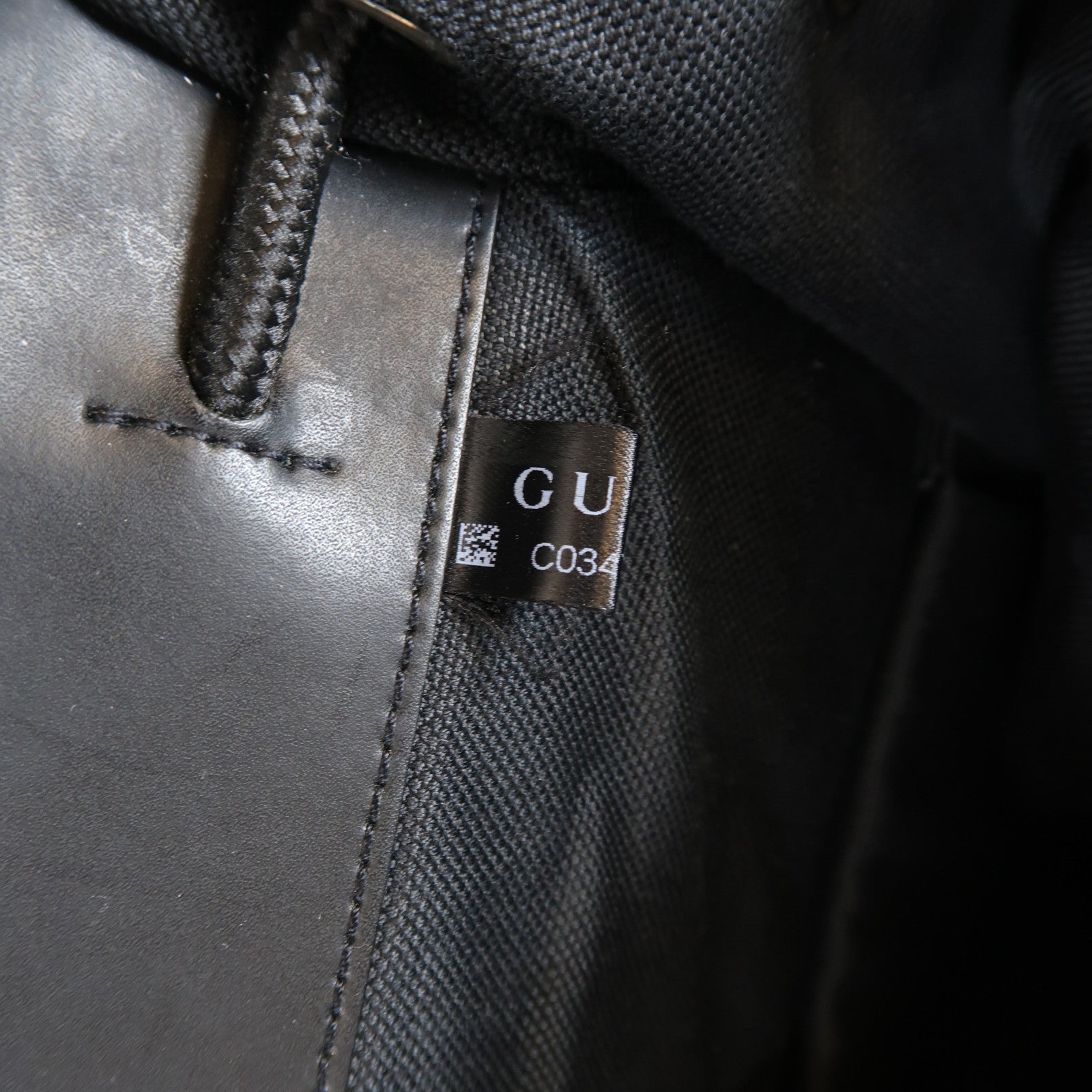 GUCCI 塗層帆布GG Supreme銀扣背包黑色