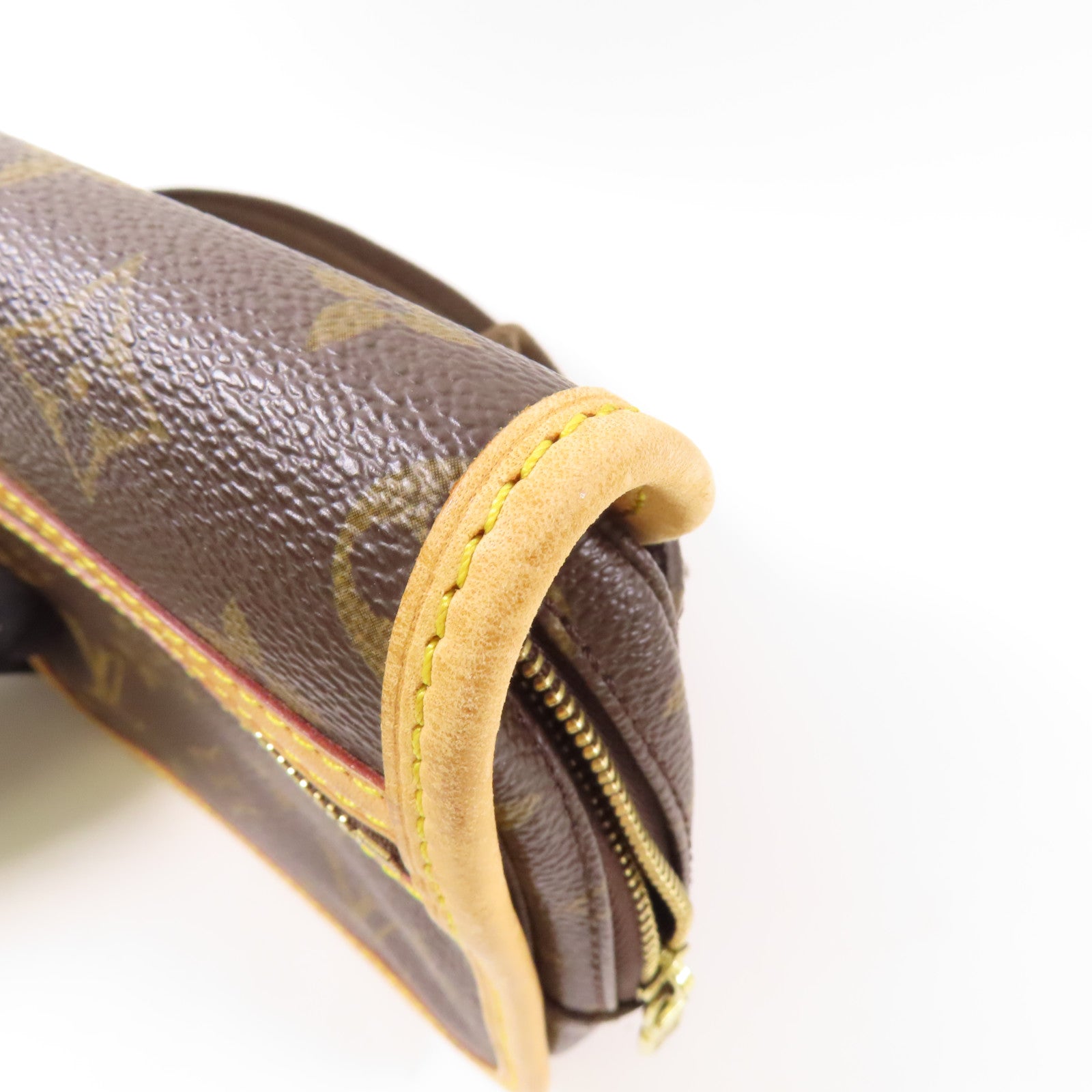 LOUIS VUITTON Monogram Bosphore Waist Bag金扣腰包