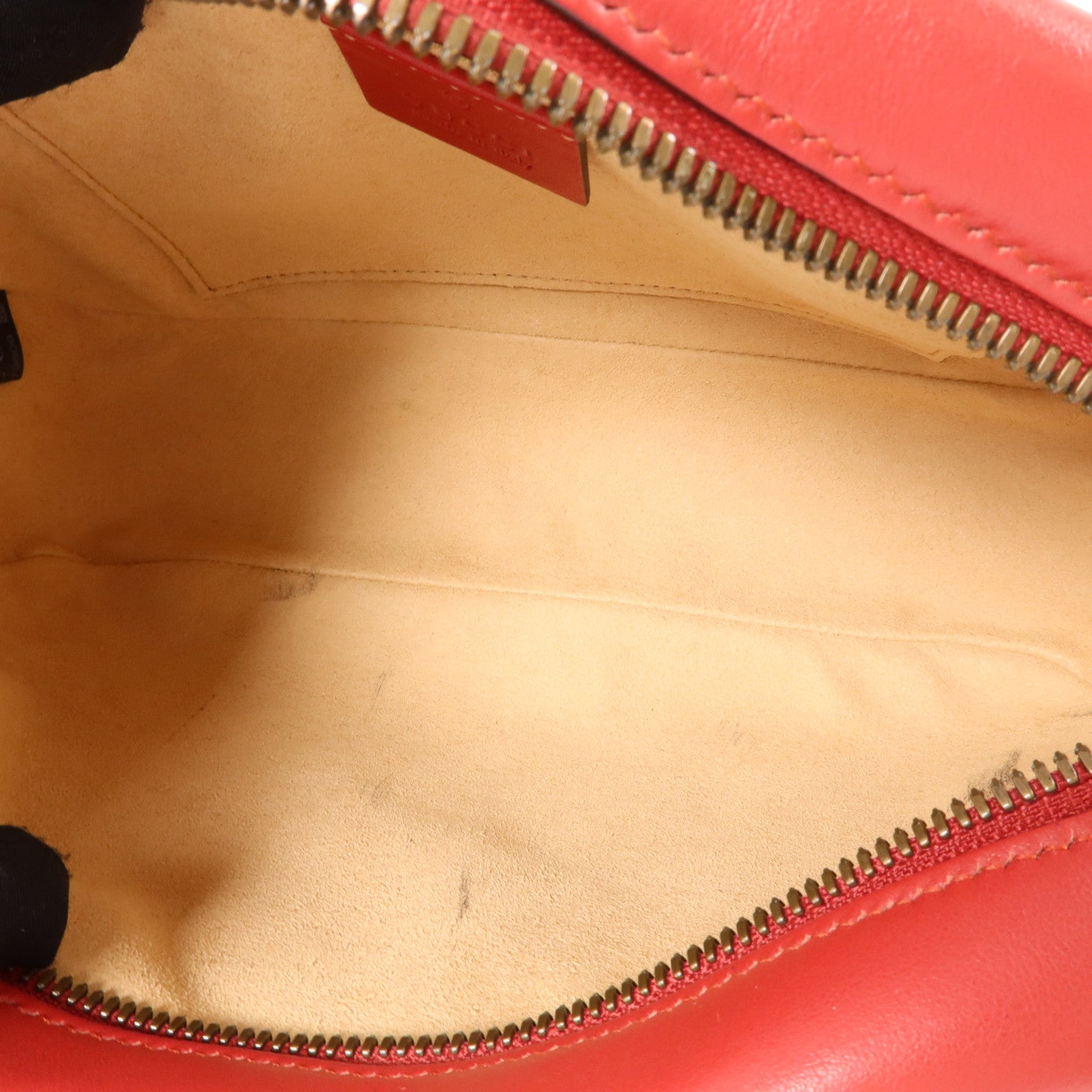 GUCCI 牛皮皮革GG Marmont Small Camera Bag肩背袋