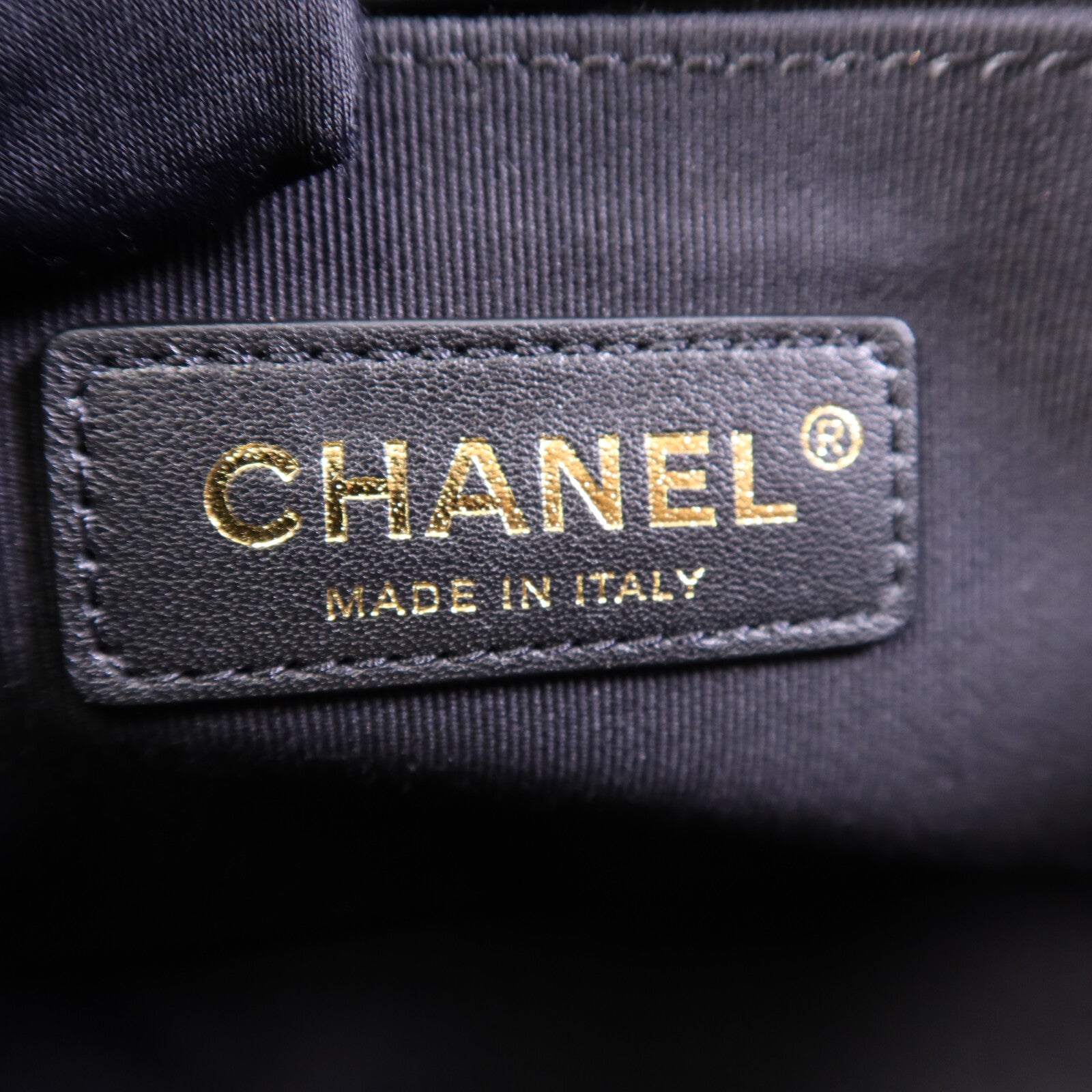 CHANEL 羊皮皮革Boy 25金扣鏈帶肩背袋