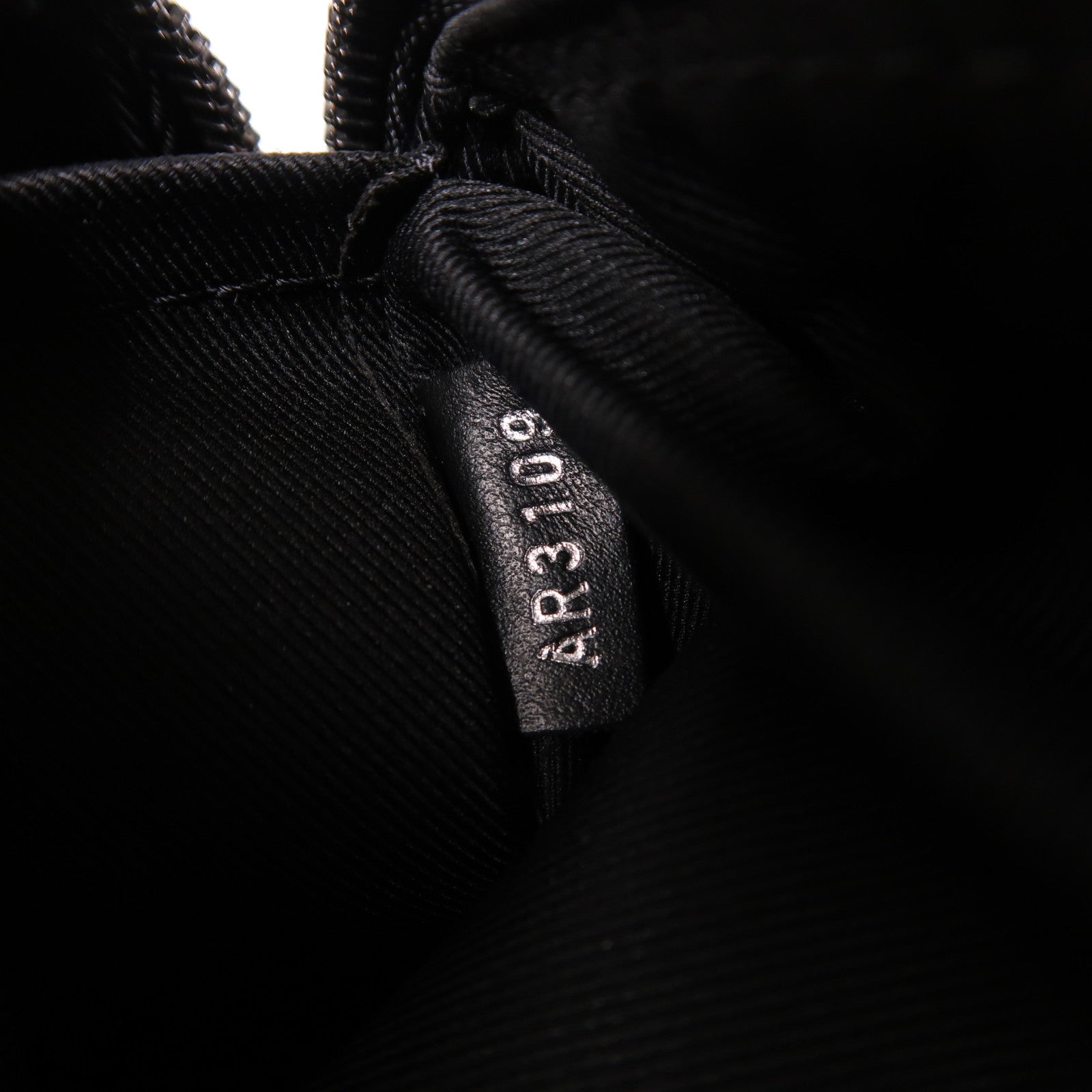 LOUIS VUITTON Monogram Eclipse Soft Trunk肩背袋
