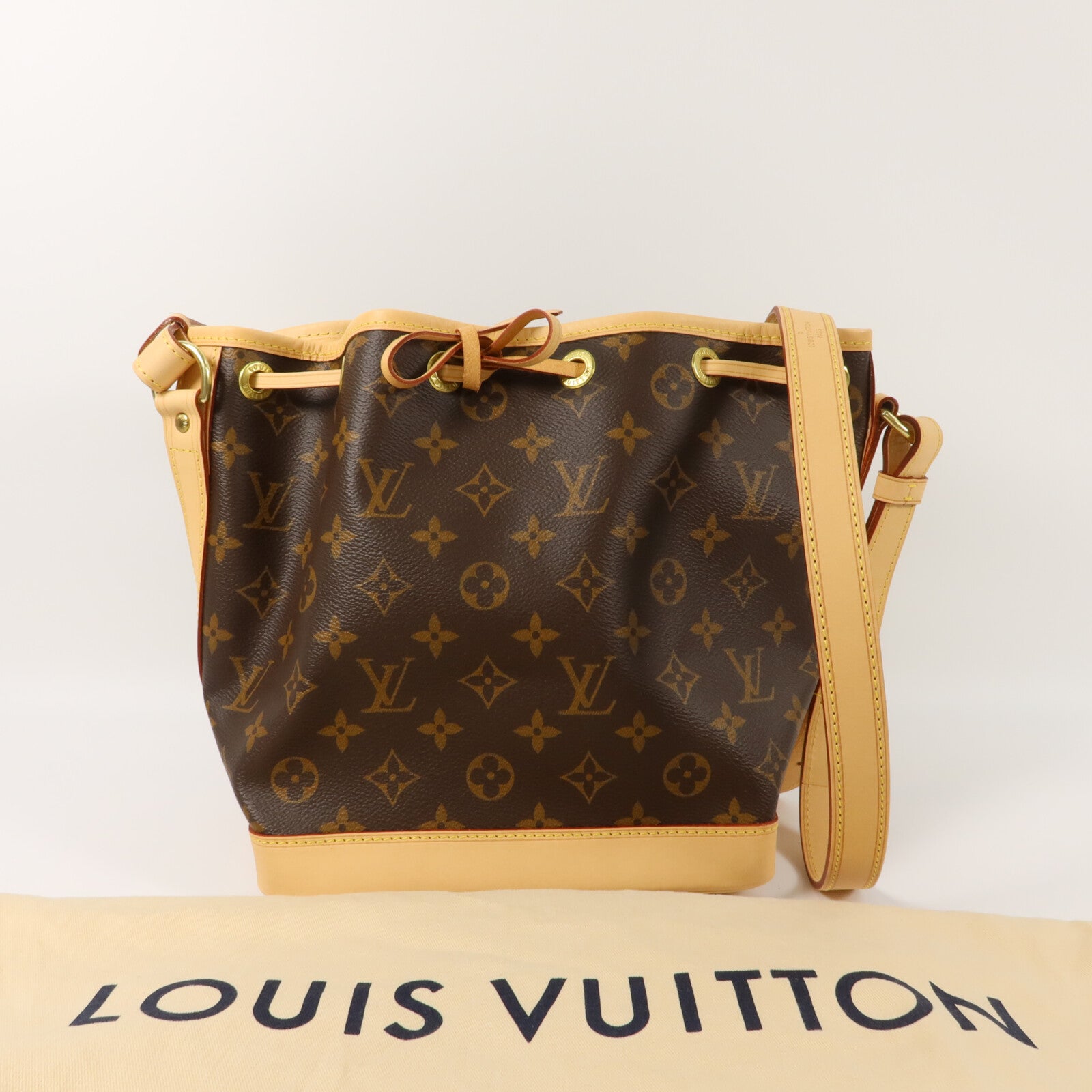 LOUIS VUITTON Monogram Noe BB肩背袋
