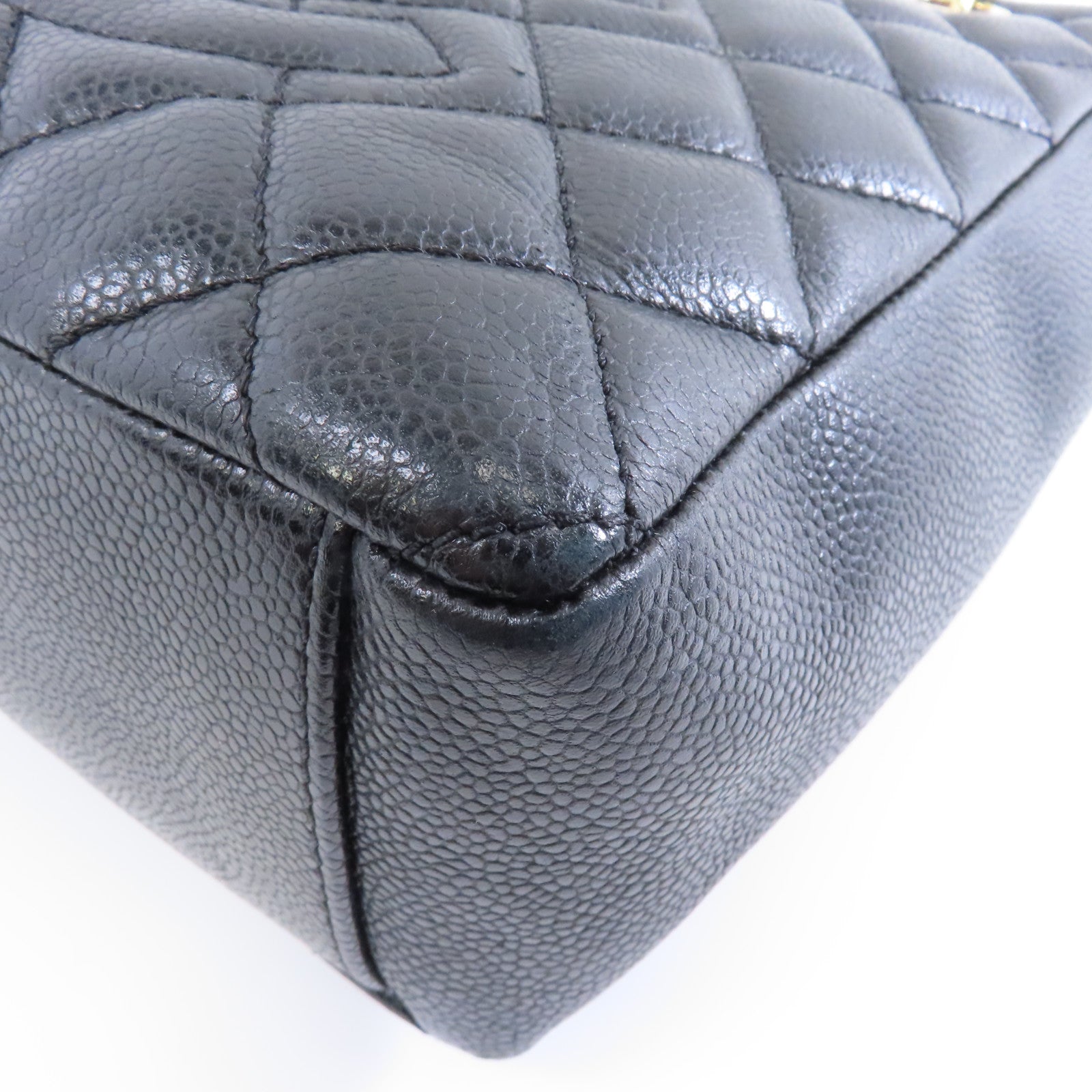 CHANEL 菱格牛皮皮革Chain Shoulder金扣鏈帶肩背袋黑色