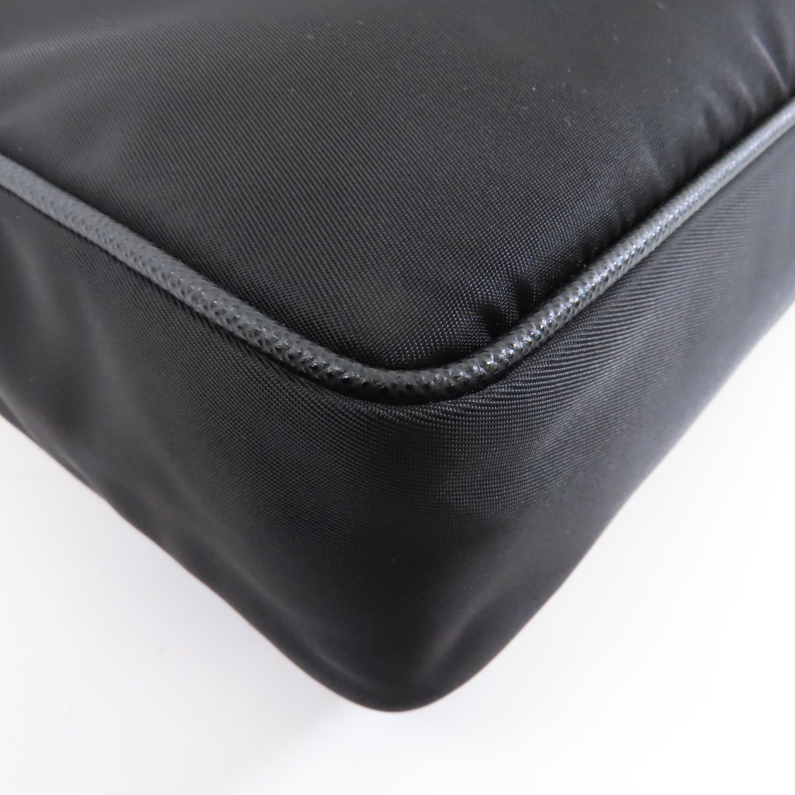 PRADA 尼龍Shoulder Bag銀扣肩背袋黑色
