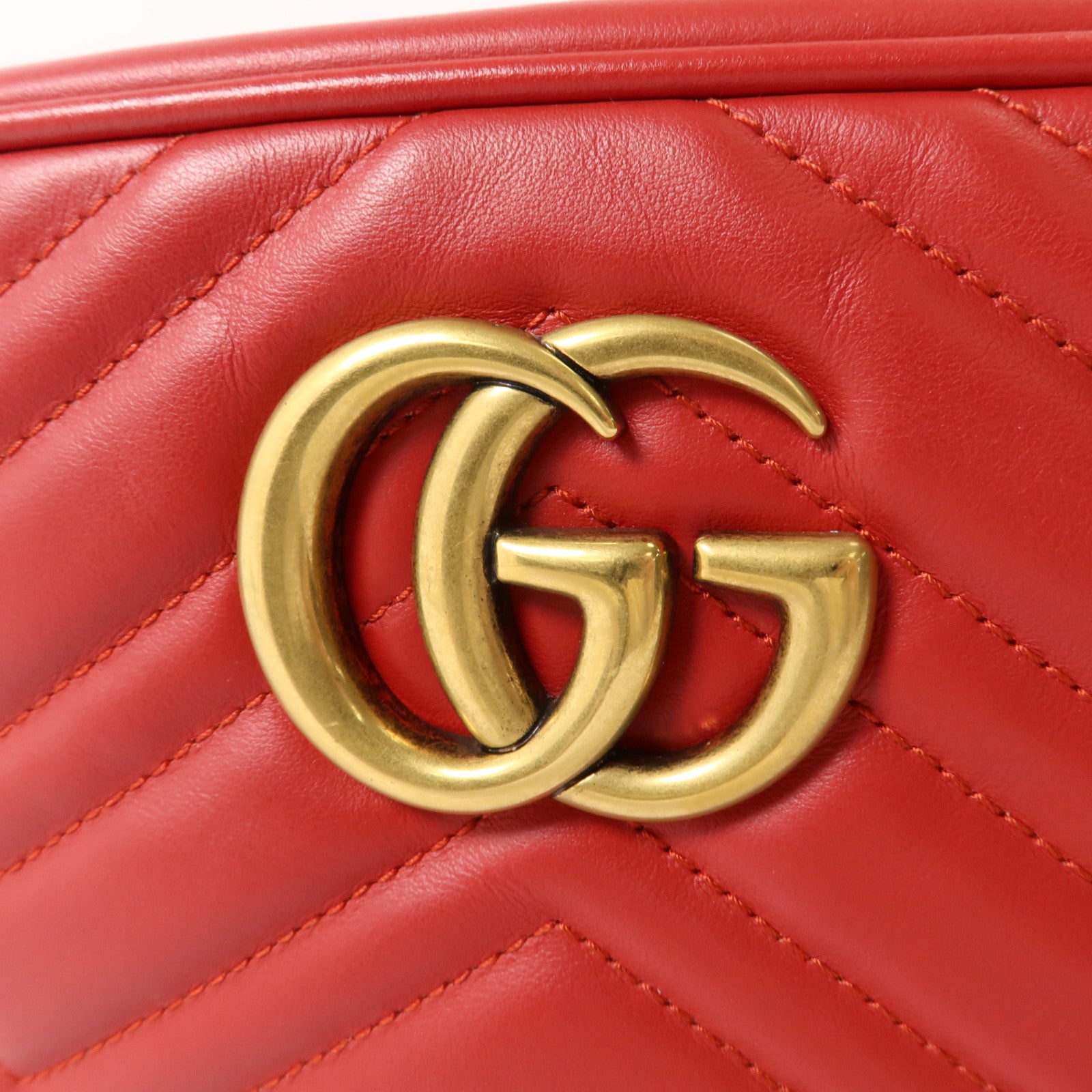 GUCCI 牛皮皮革GG Marmont Small Camera Bag肩背袋