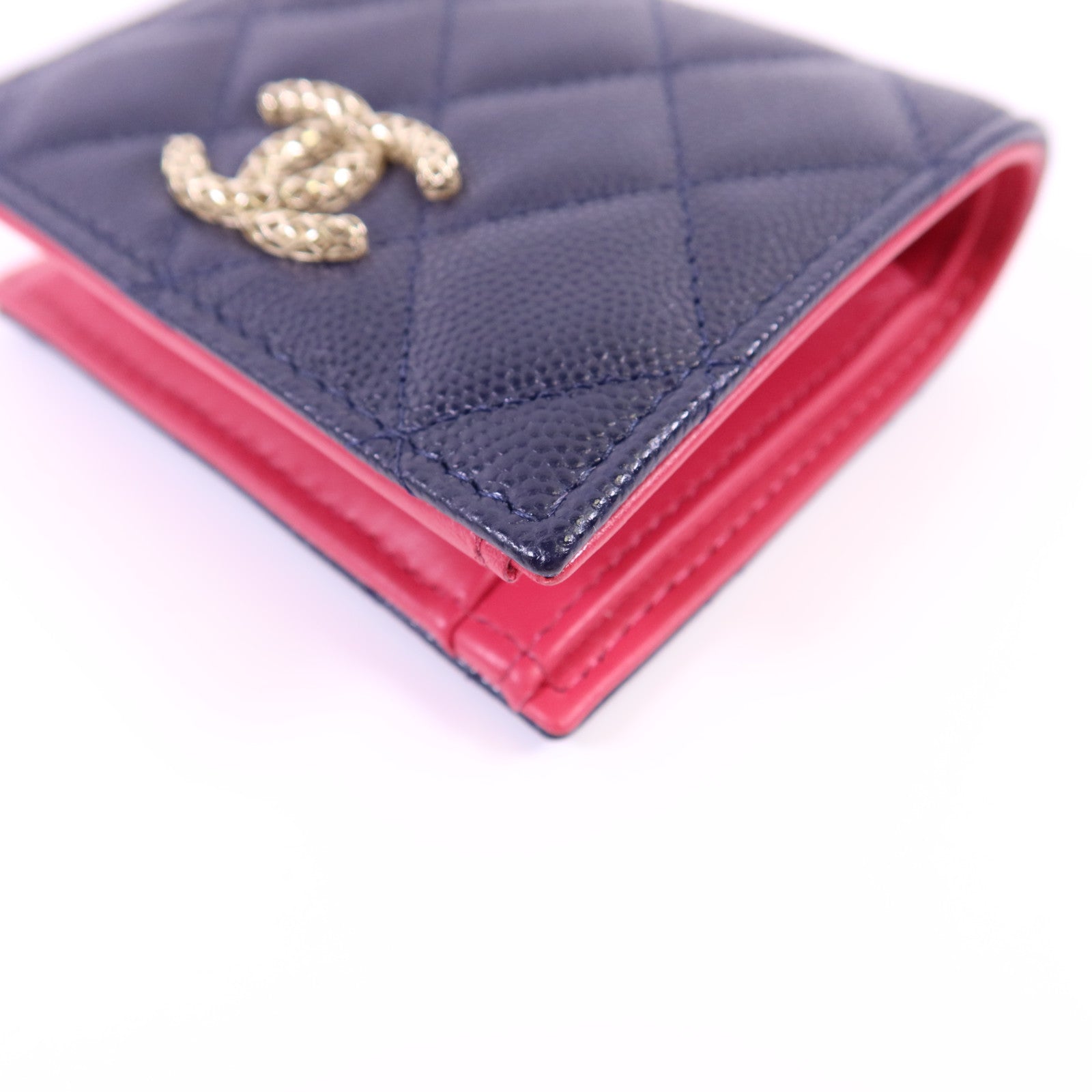 CHANEL 牛皮皮革Bifold Wallet金扣錢包