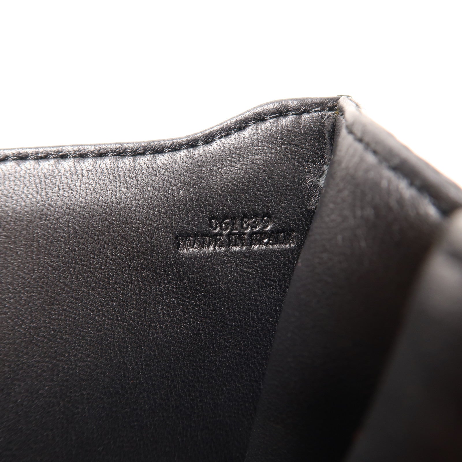LOEWE 牛皮皮革Barcelona金扣肩背袋黑色
