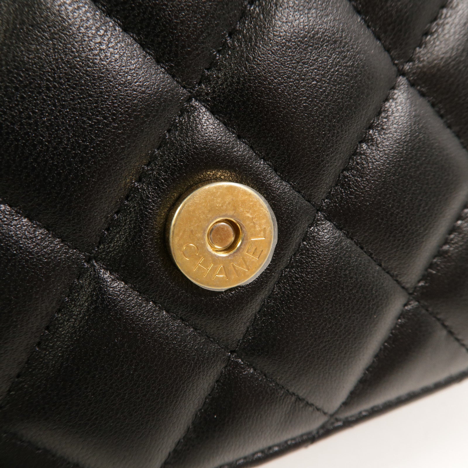 CHANEL 羊皮皮革WOC Wallet On Chain鏈帶肩背袋