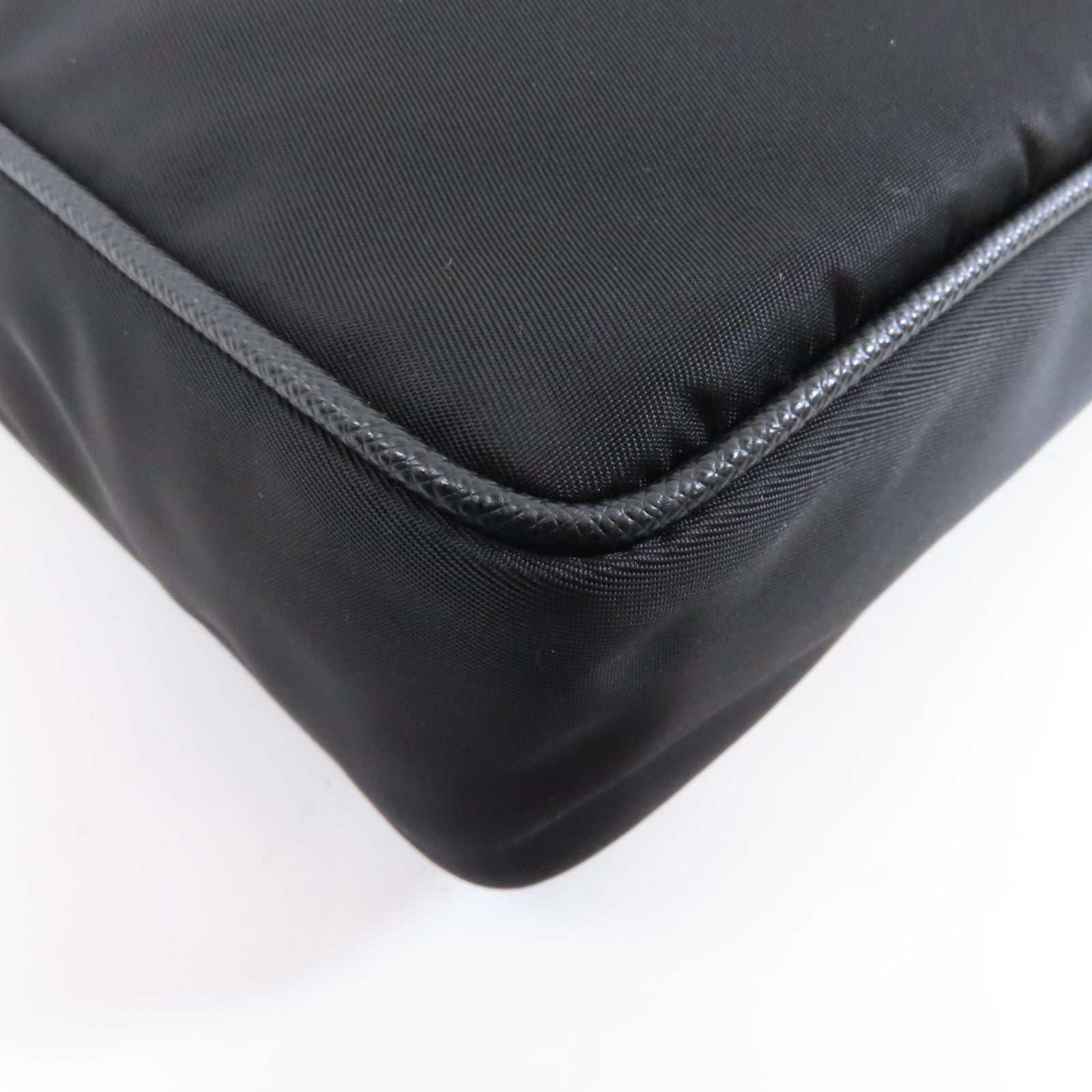 PRADA 尼龍Shoulder Bag銀扣肩背袋黑色