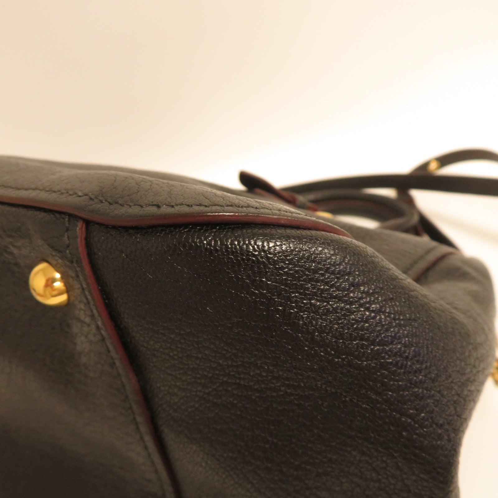 Miu Miu 【激減優惠】牛皮皮革Tote Bag金扣手挽肩背兩用袋黑色