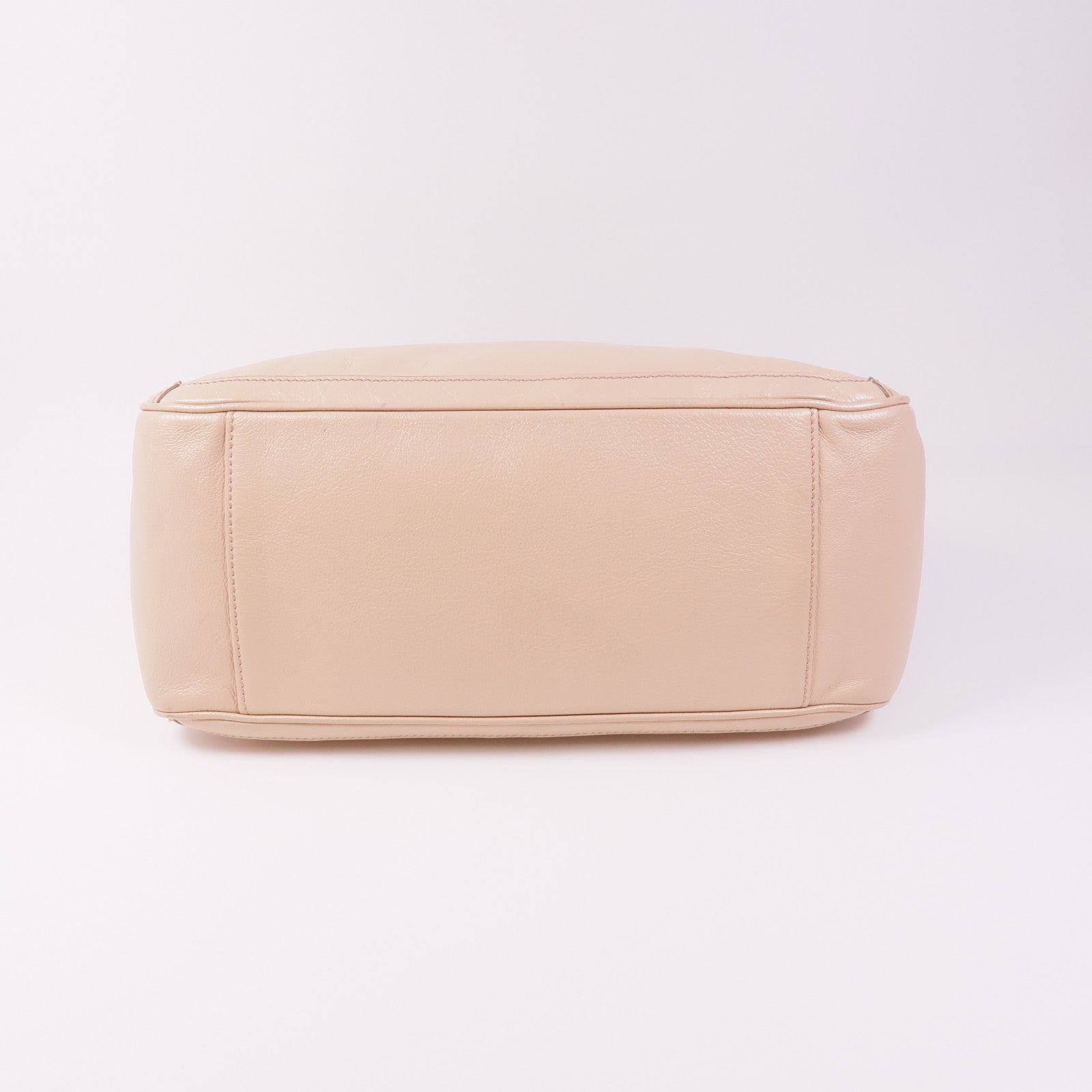 Salvatore Ferragamo 牛皮皮革Shoulder Bag金扣肩背袋