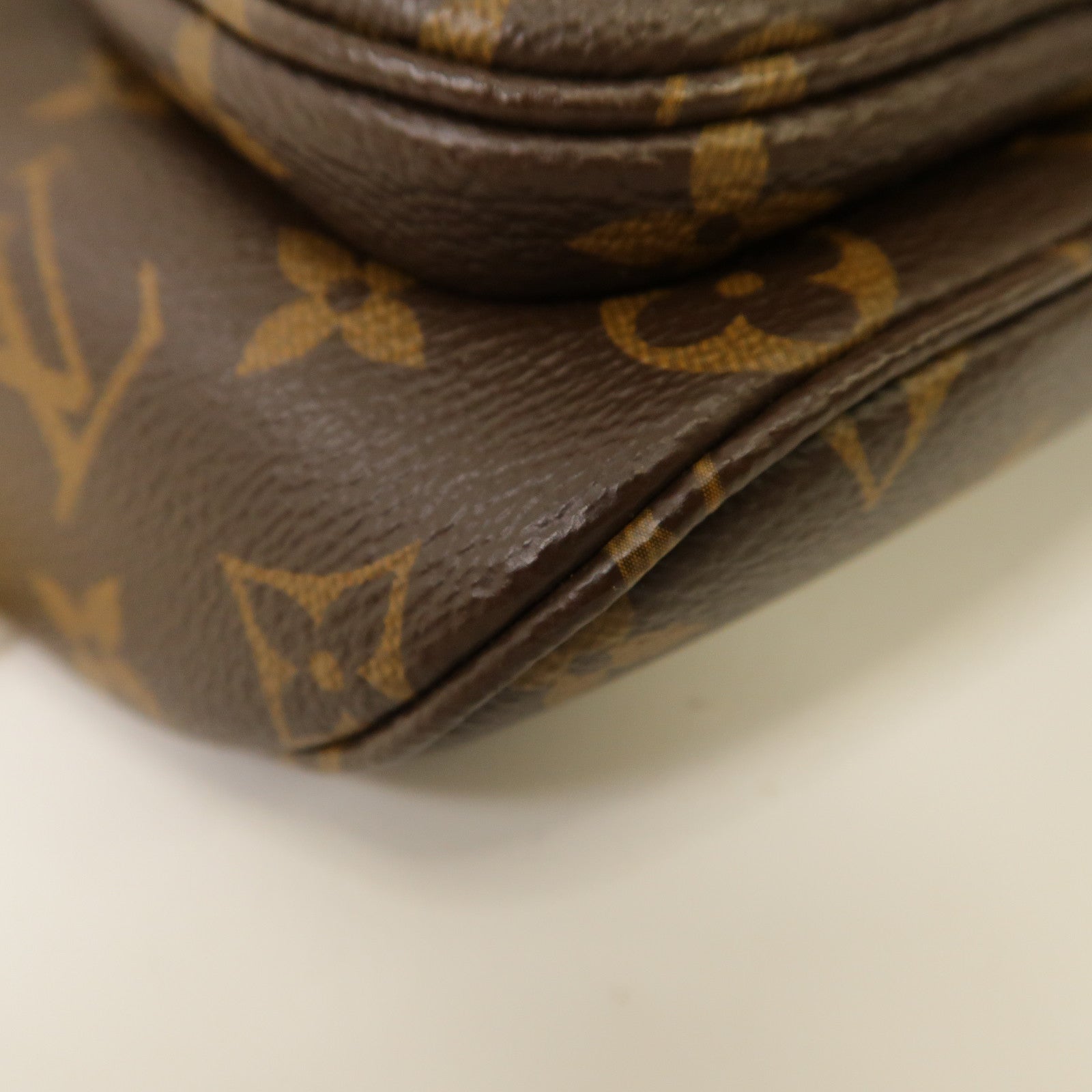 LOUIS VUITTON Monogram Mini Bumbag金扣腰包啡色