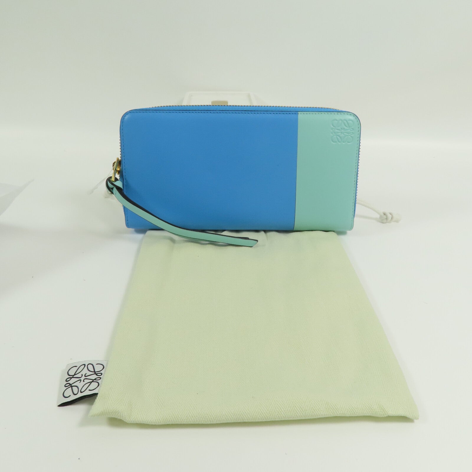 LOEWE 【激減優惠】牛皮皮革Round Long Wallet金扣拉鏈長錢包