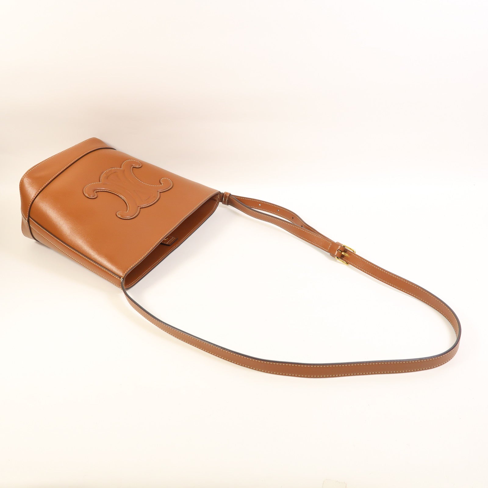 CELINE 【激減優惠】牛皮皮革Cuir Triomphe金扣肩背袋