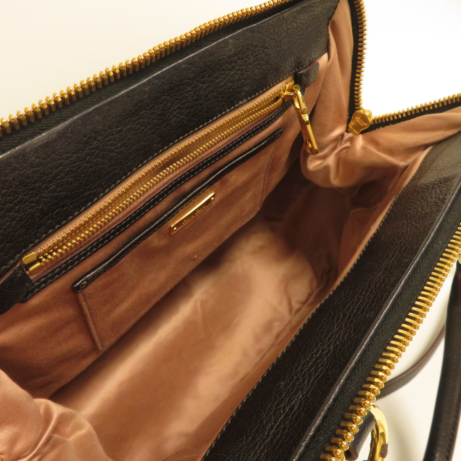 Miu Miu 【激減優惠】牛皮皮革Tote Bag金扣手挽肩背兩用袋黑色