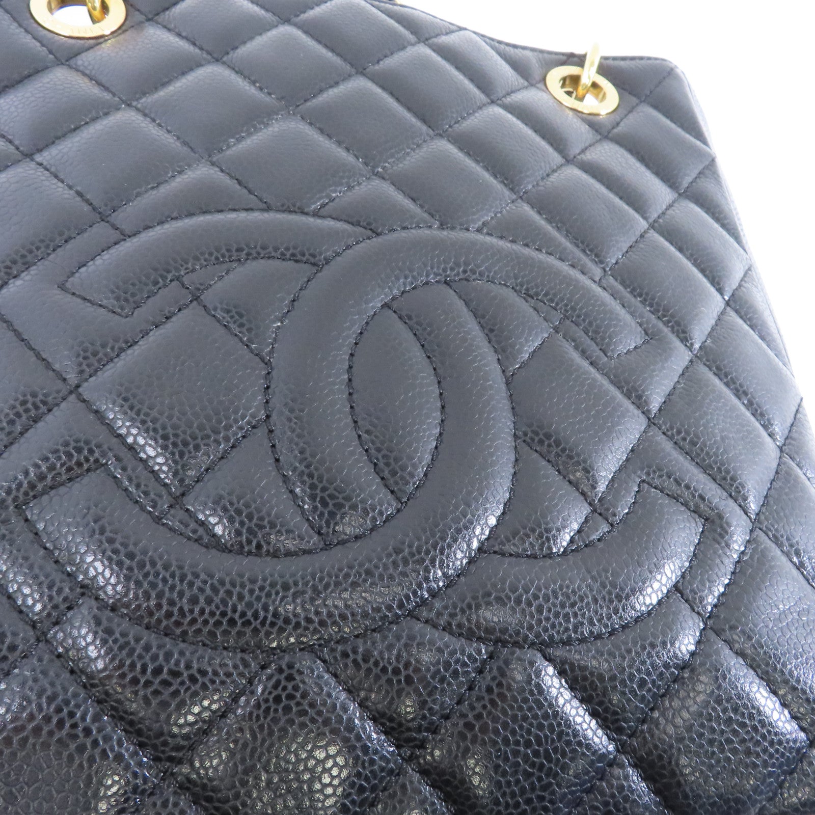 CHANEL 菱格牛皮皮革Chain Shoulder金扣鏈帶肩背袋黑色