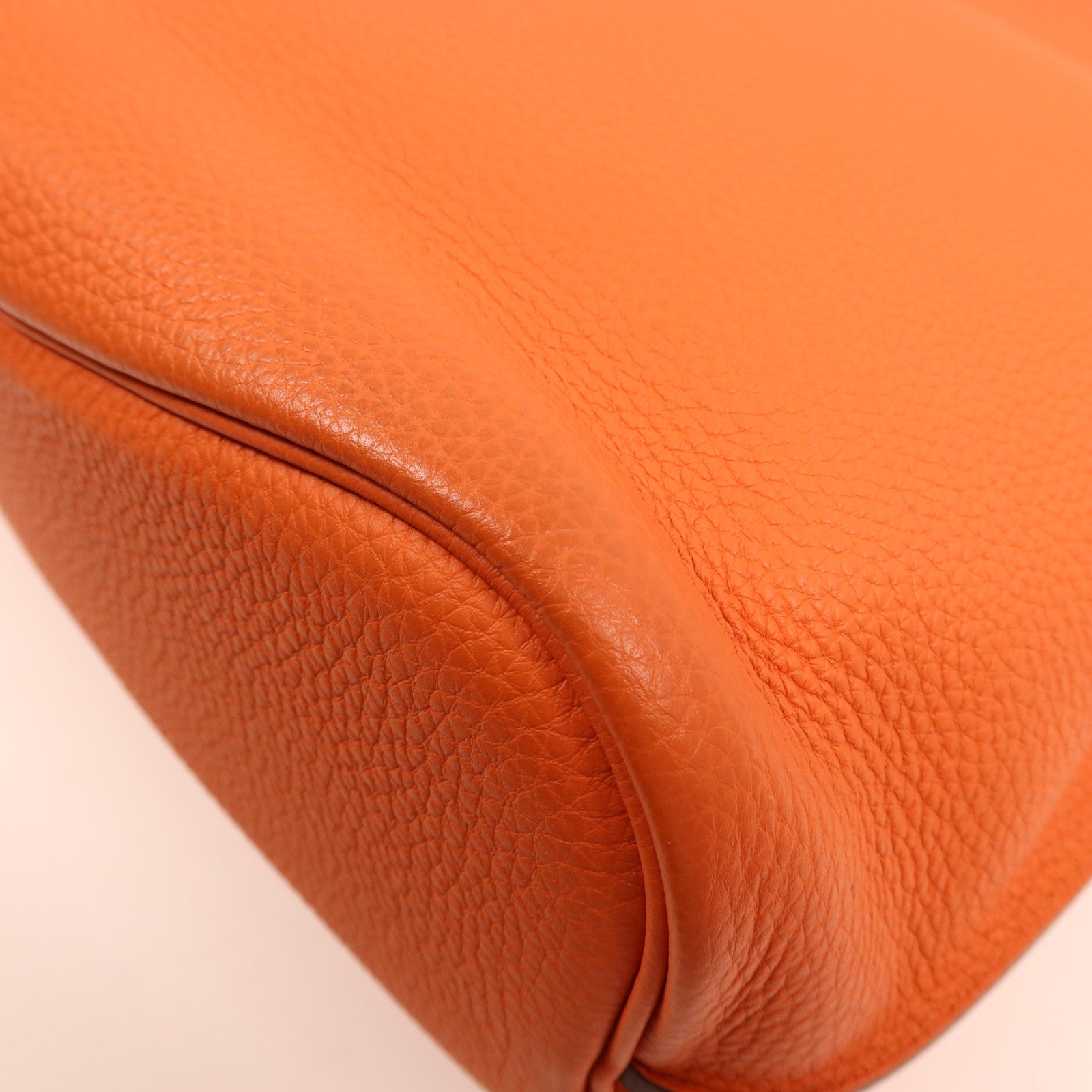 HERMES Togo皮革So Kelly 26銀扣肩背袋Feu
