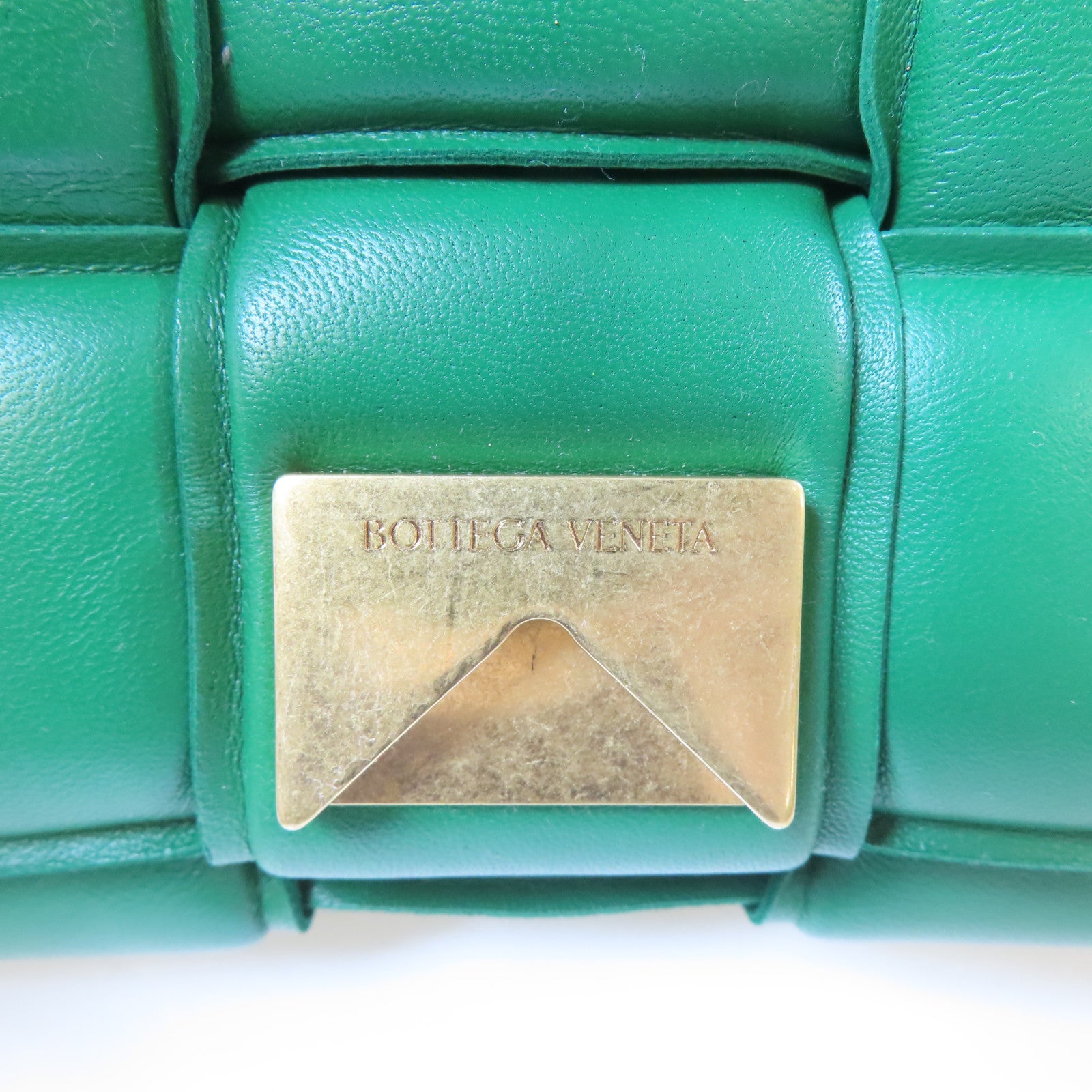 BOTTEGA VENETA 【激減優惠】牛皮皮革Padded Cassette金扣肩背袋綠色
