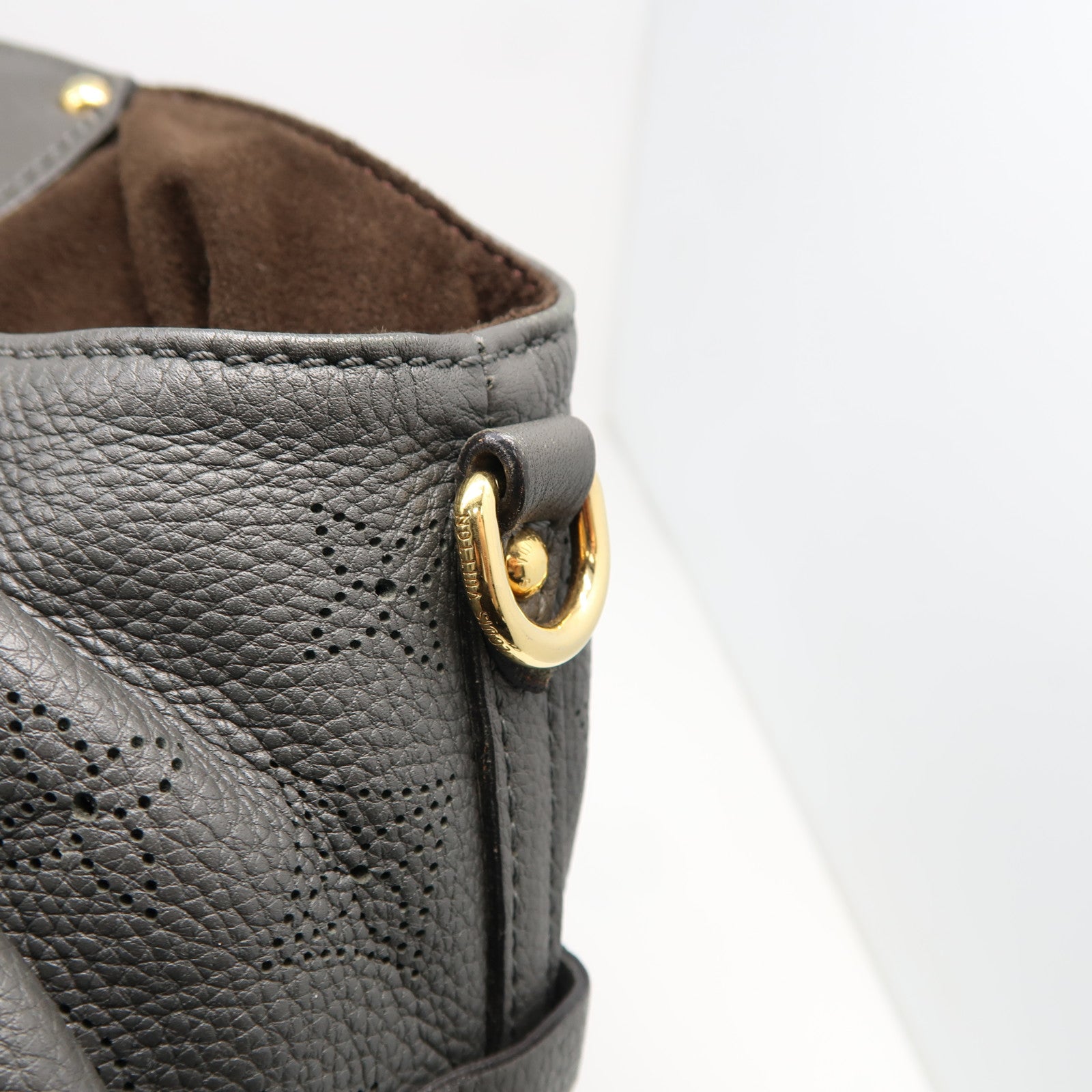 LOUIS VUITTON 【激減優惠】Monogram Mahina L金扣肩背袋灰色
