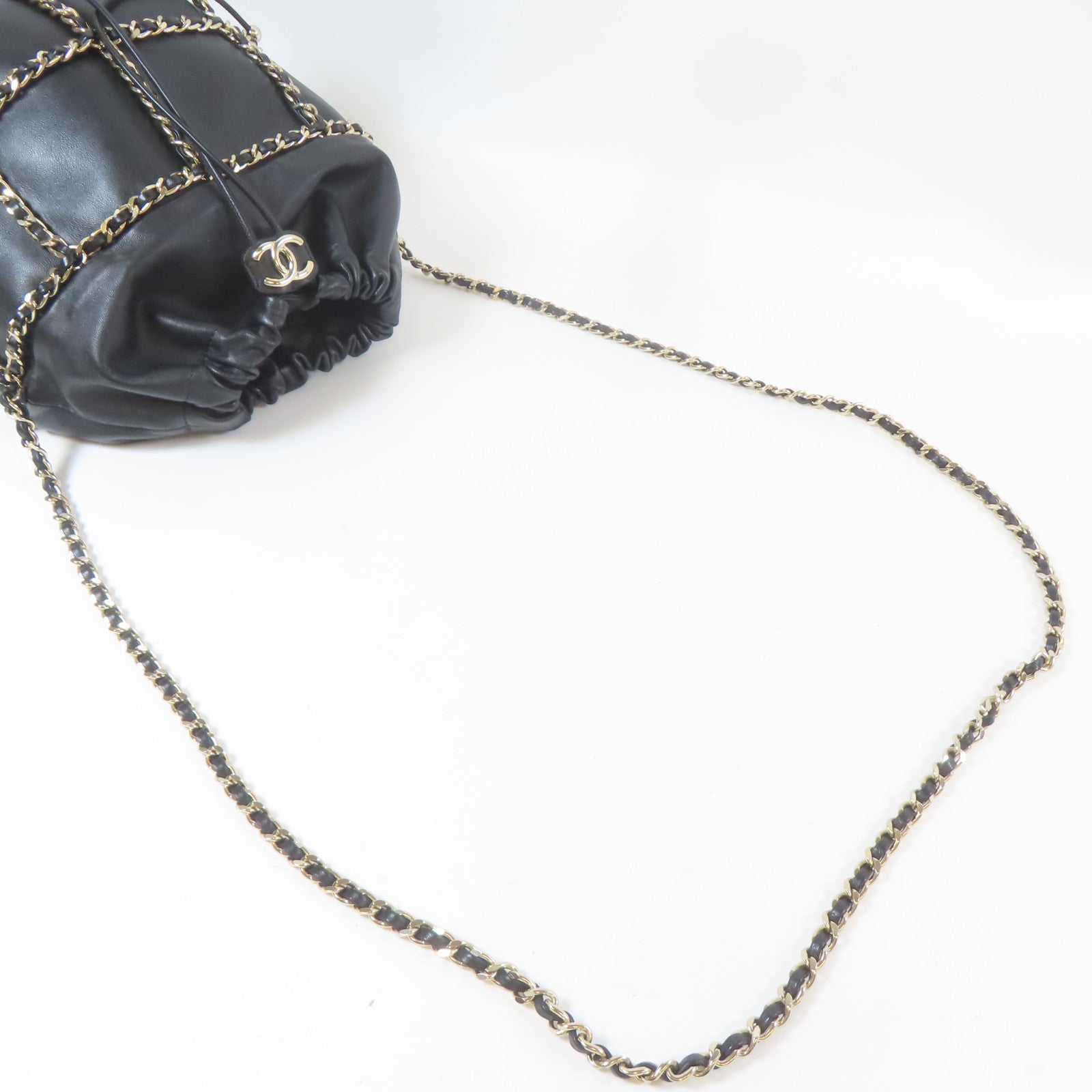CHANEL 【激減優惠】羊皮皮革Bucket Bag金扣鏈帶肩背袋黑色