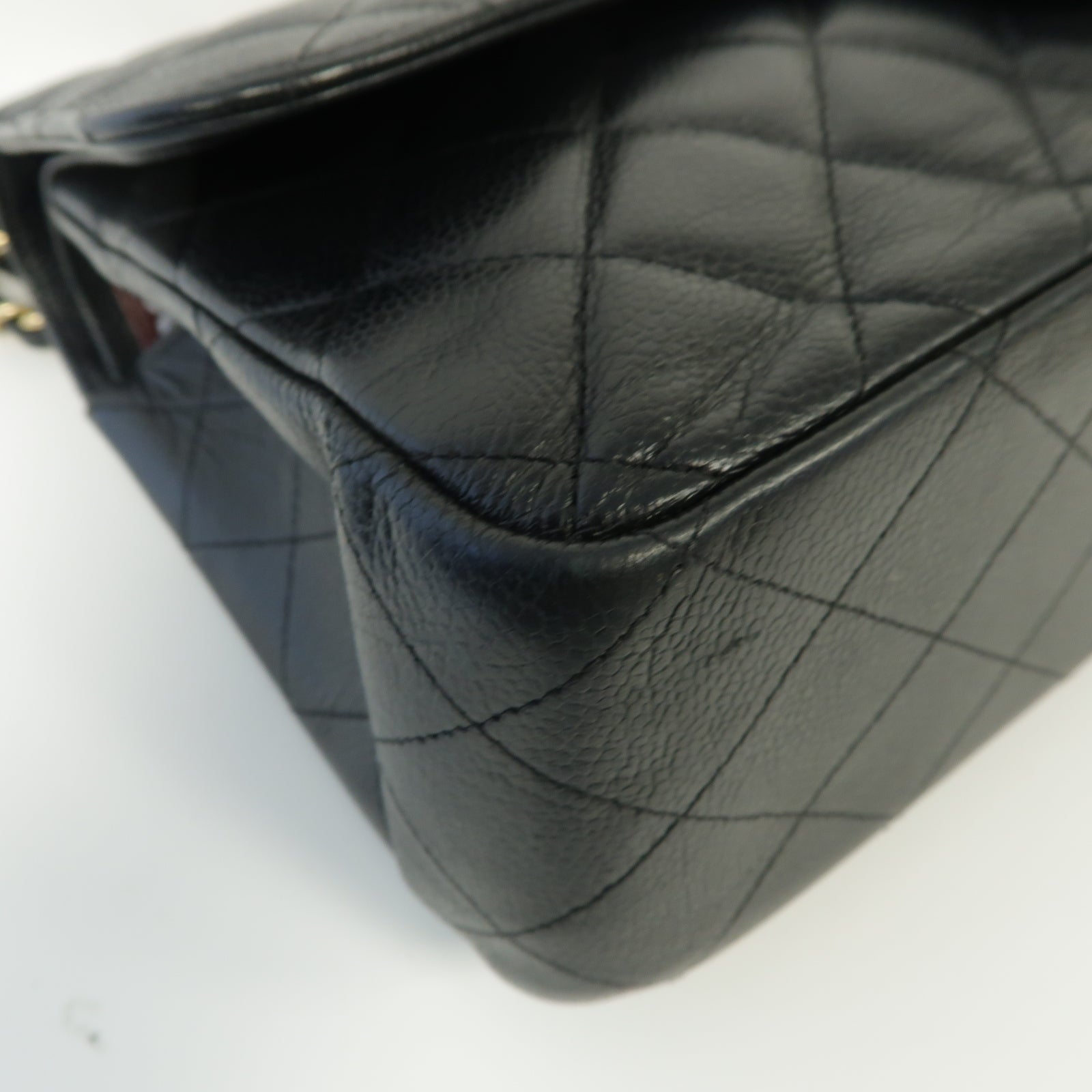 CHANEL **【激減優惠】皮革Classic Flap 30金扣鏈帶肩背袋黒色